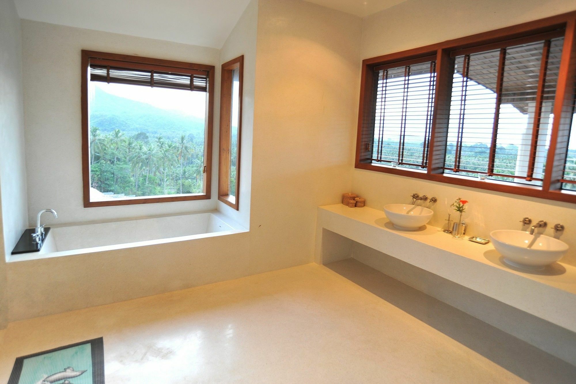 Maenam Hills Villa *