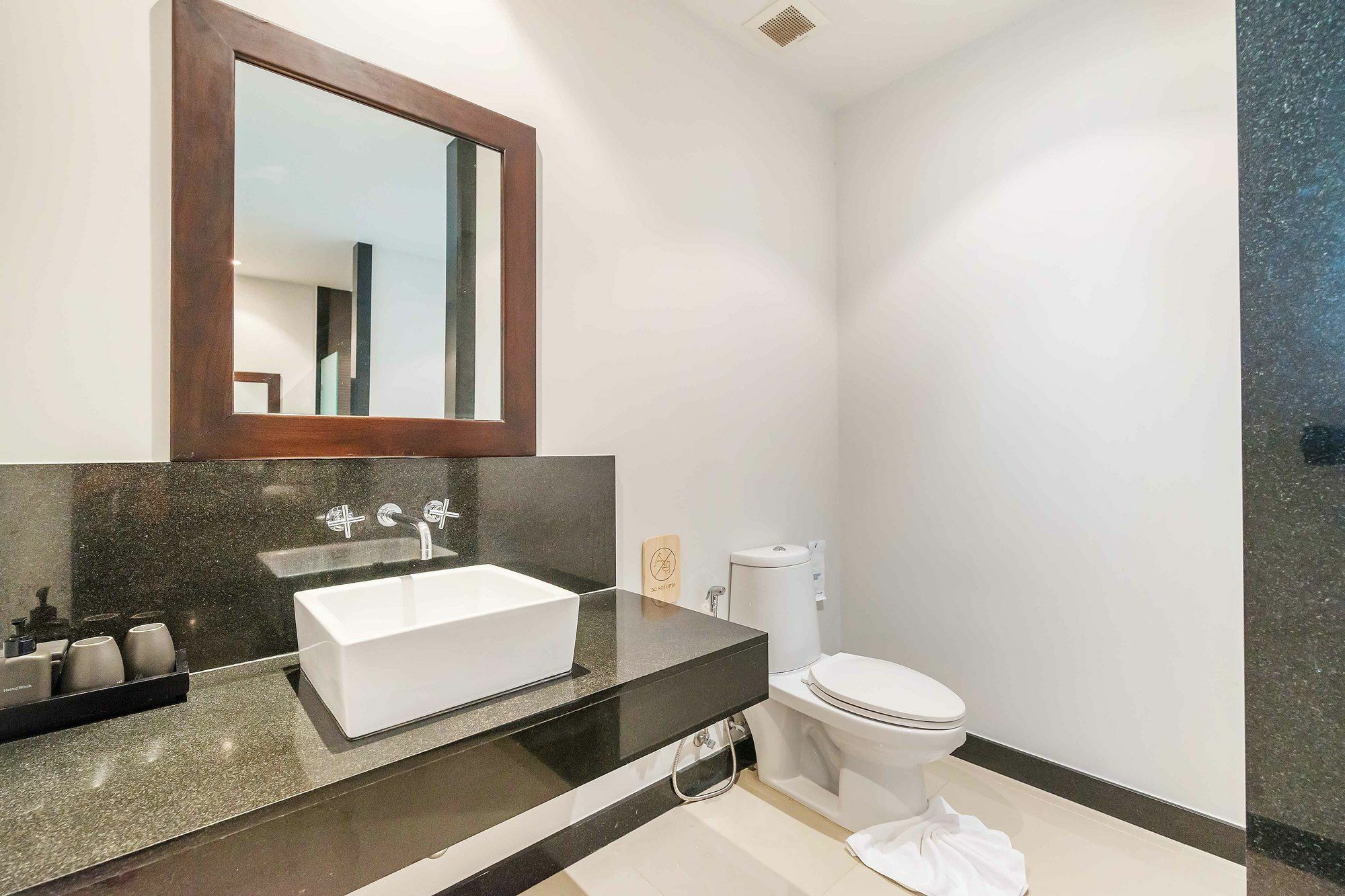 Apartment Prima De By Favstay - Naiharn Rawai