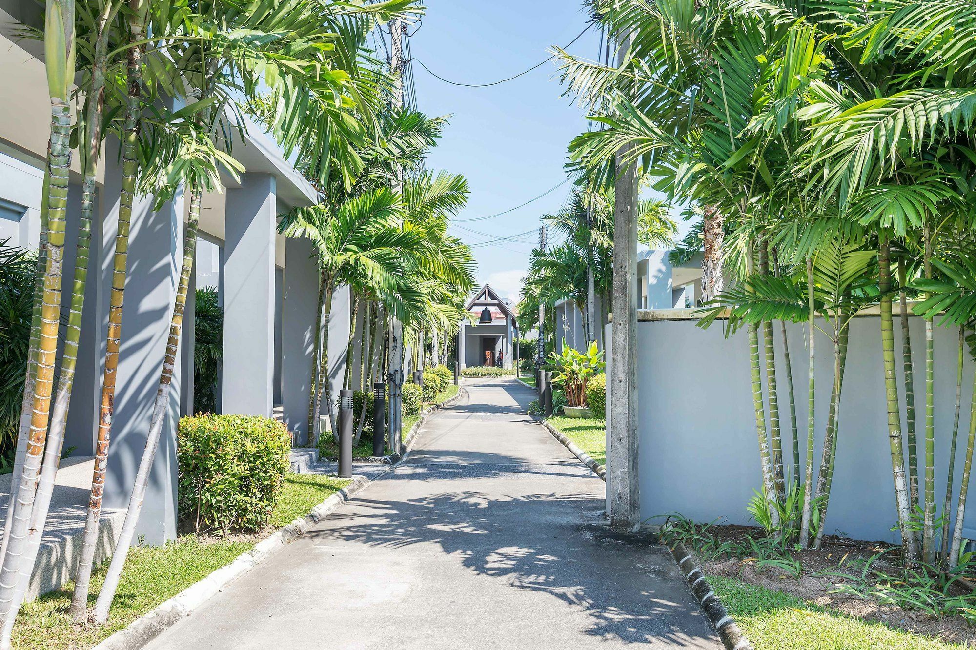 Prima De By Favstay - Naiharn Apartment *
