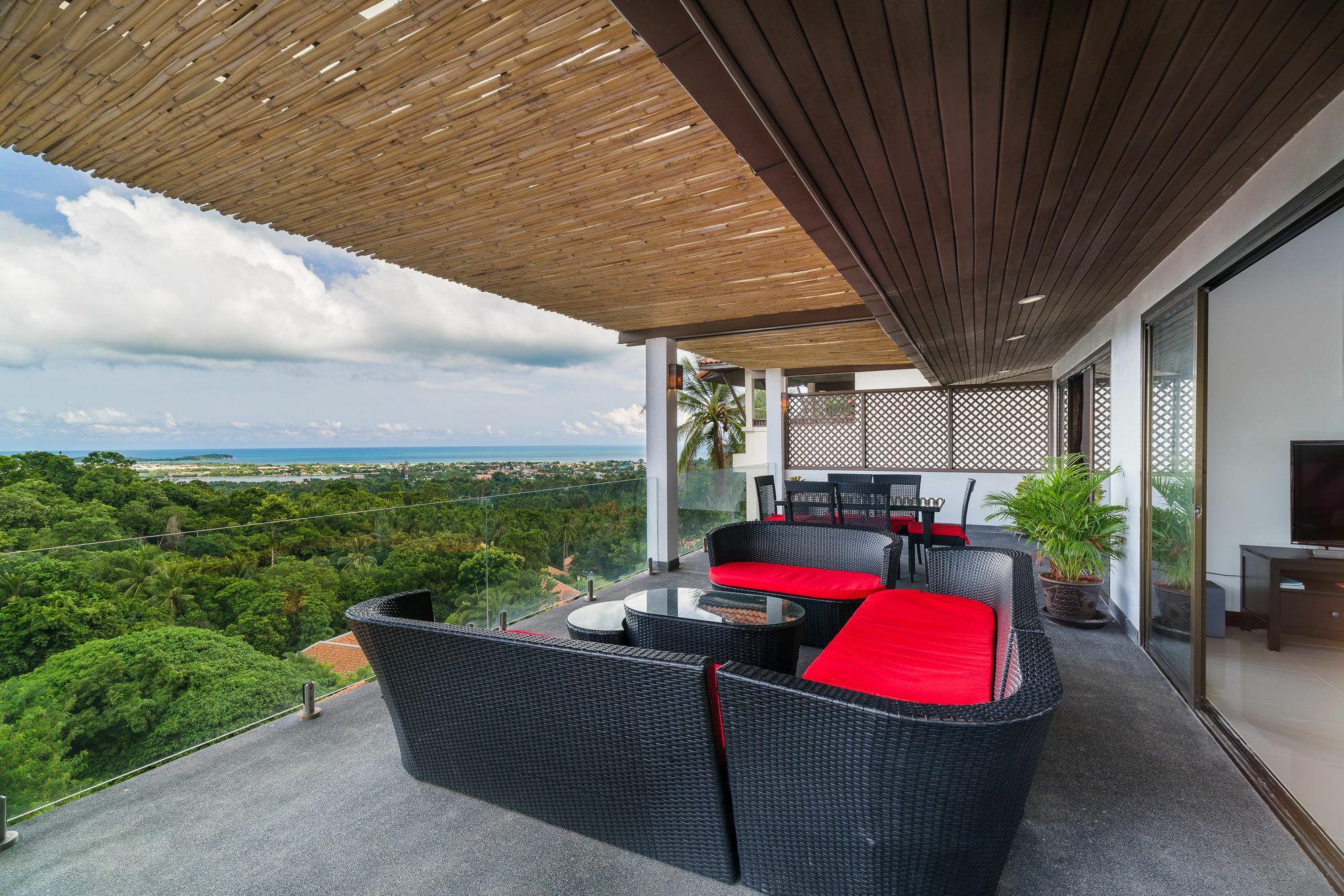 Rich Seaview Bophut