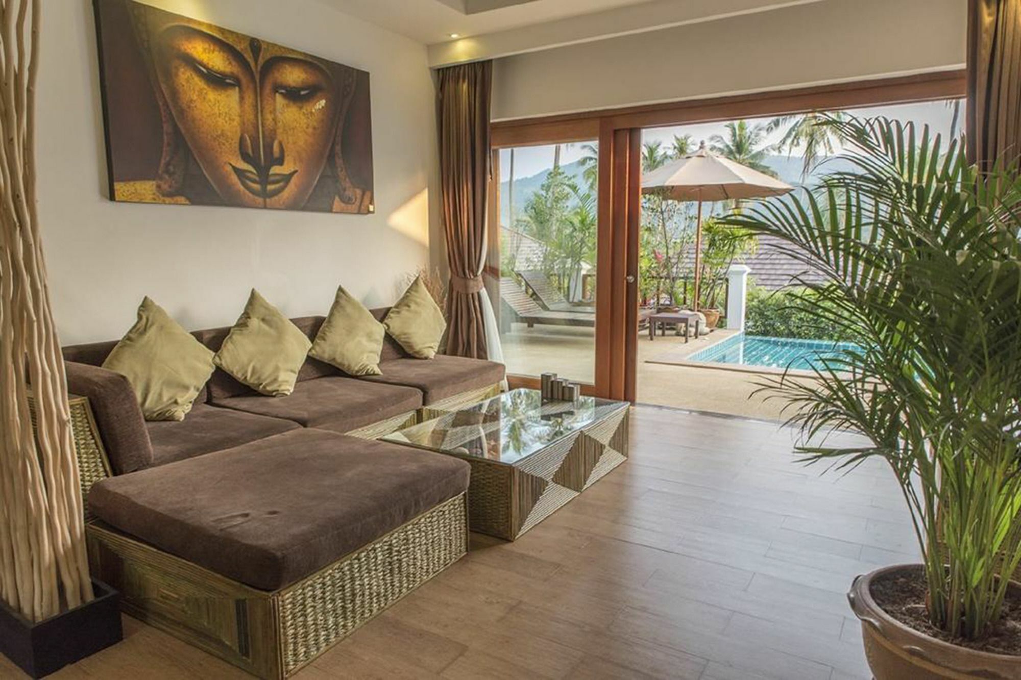 Villa Tropical Season
