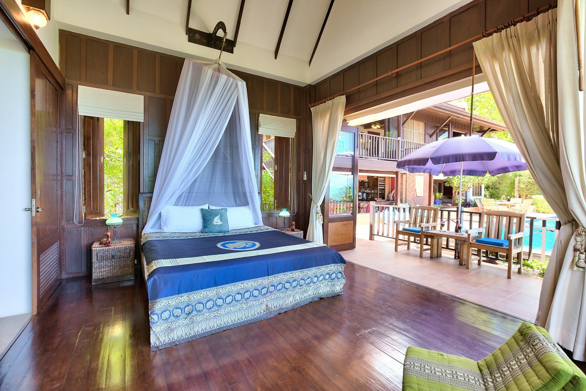 Thai Teak Villa *