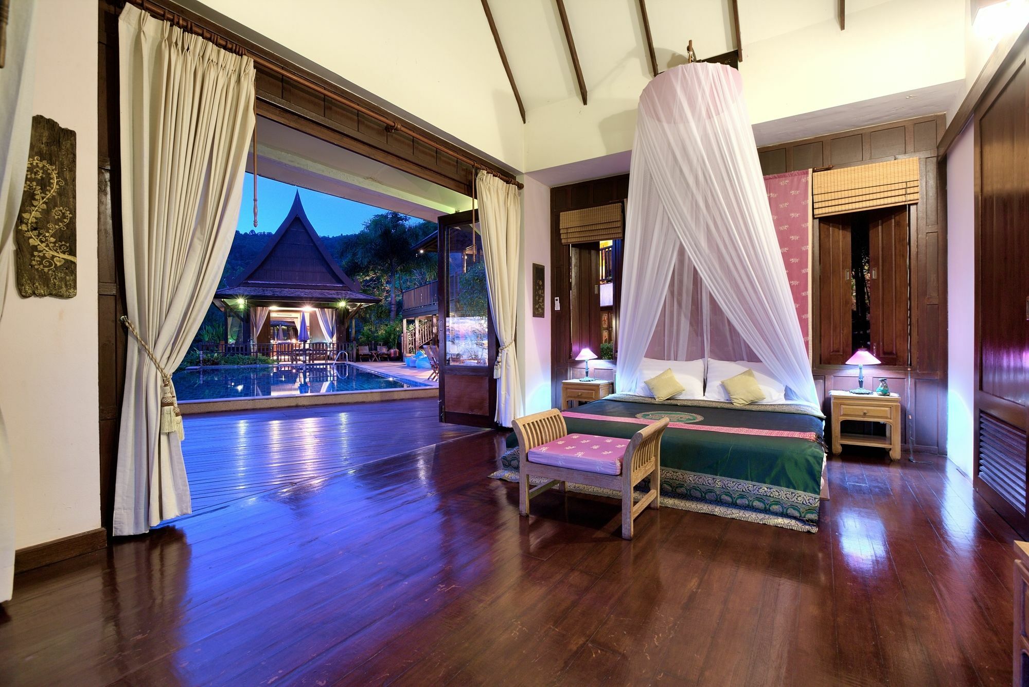 Villa Thai Teak *