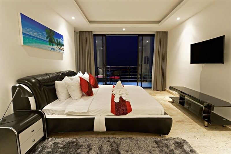 6 Bedroomed Seaview Chaweng Noi Ast