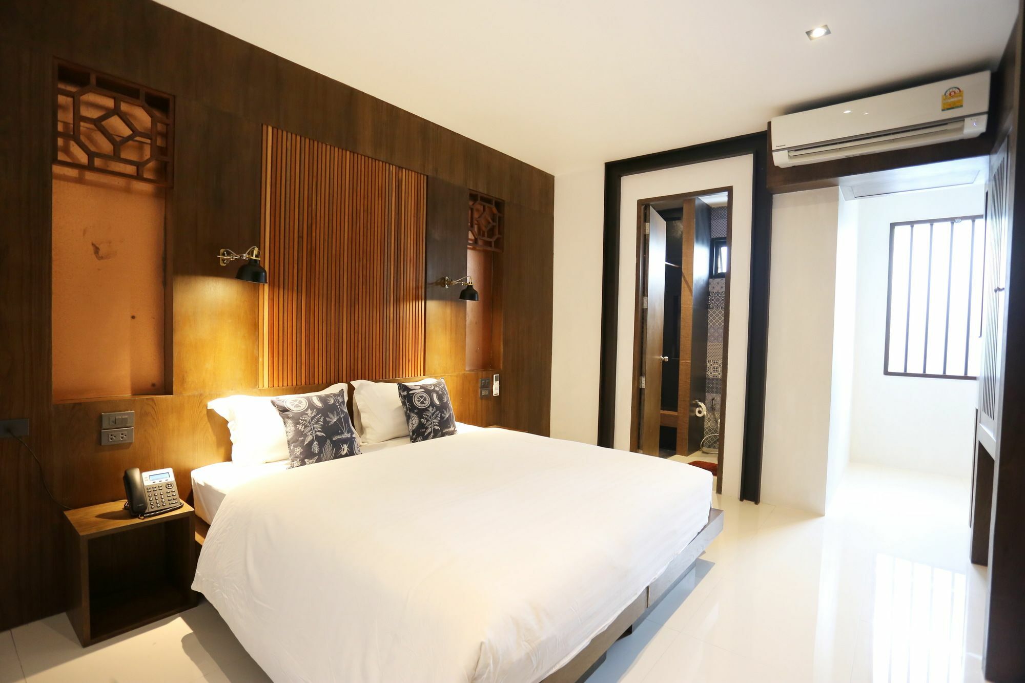 Tangren Samui * Maret