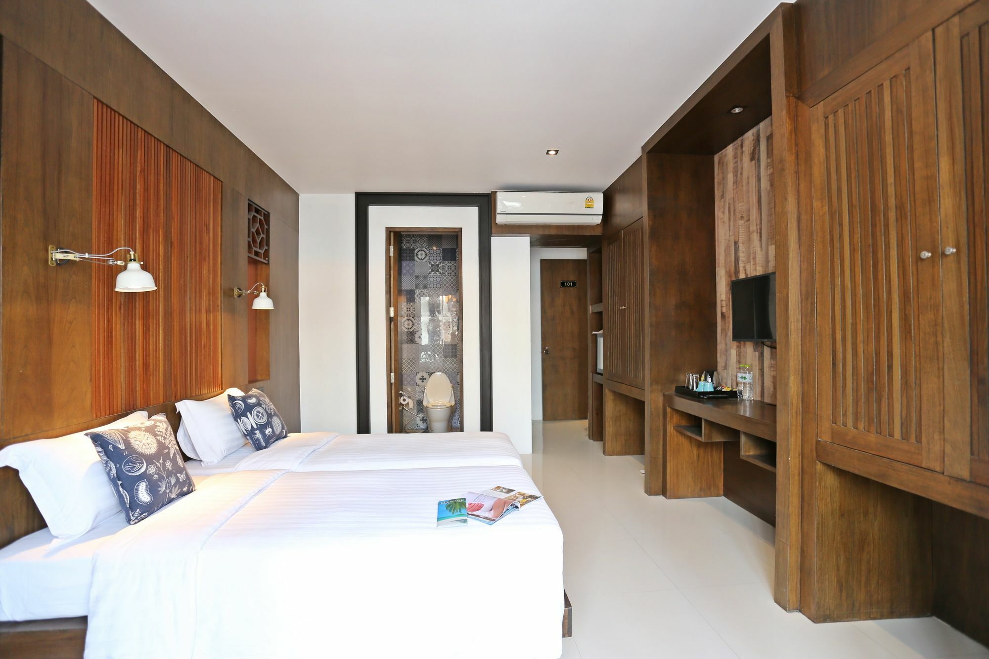 Tangren Samui *