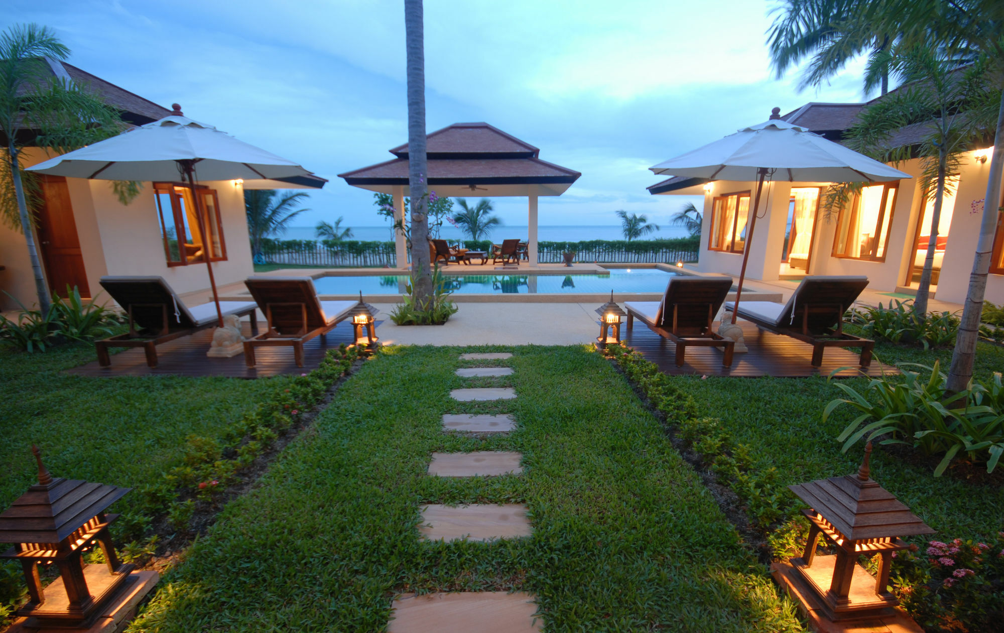 Baan Tawan Chai Pousada Praia de Laem Set