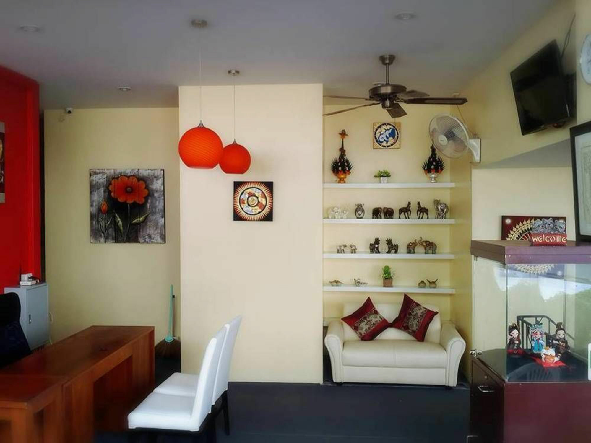 Tona Apartment *