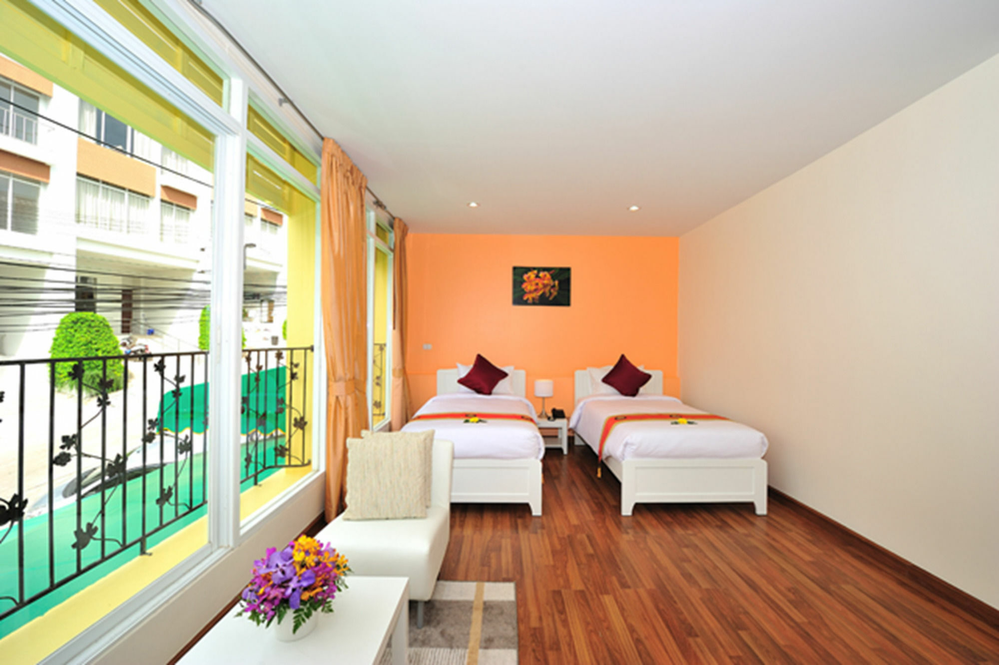 Tona Apartment
