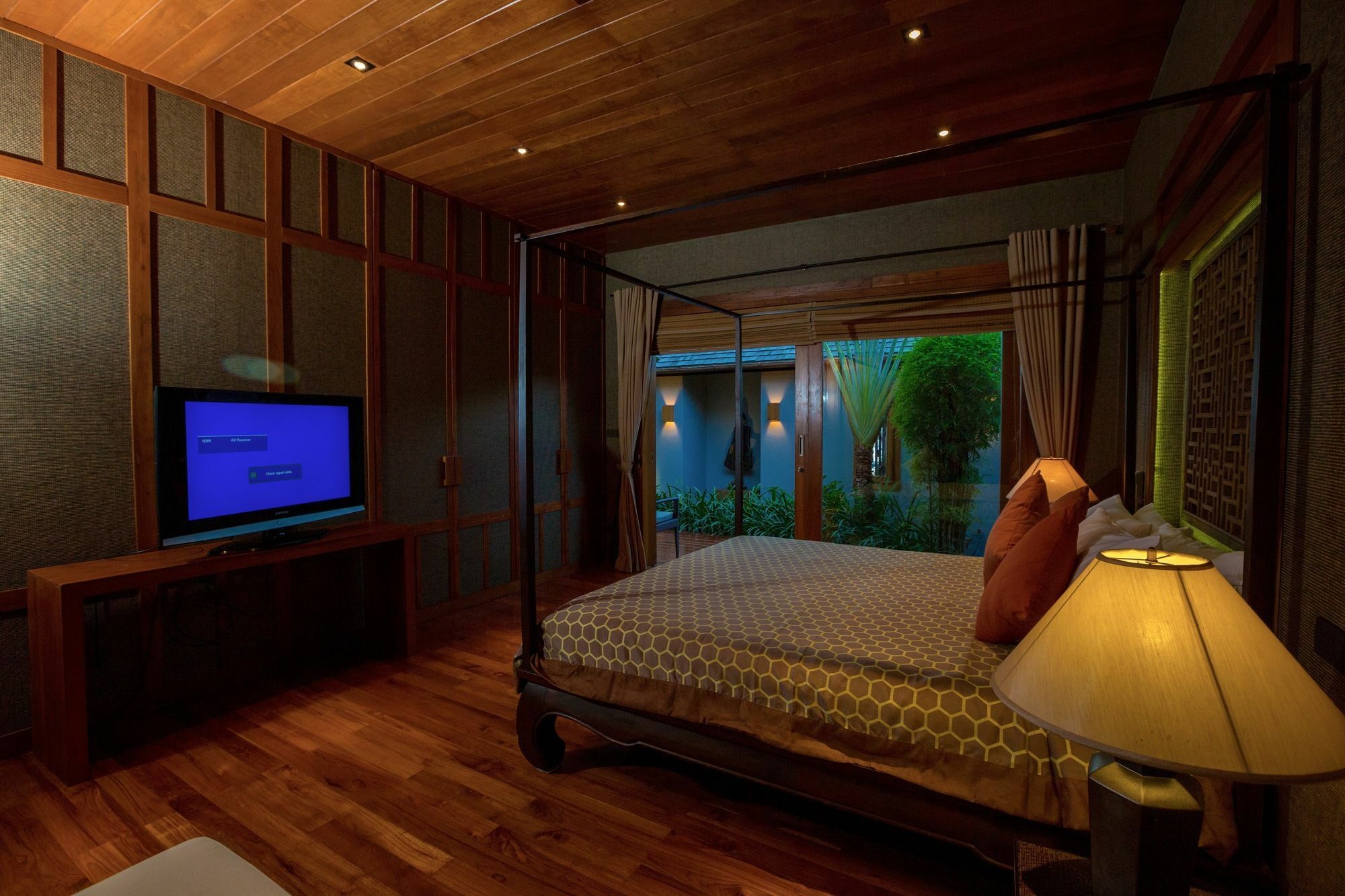 Baan Lucia Villa *