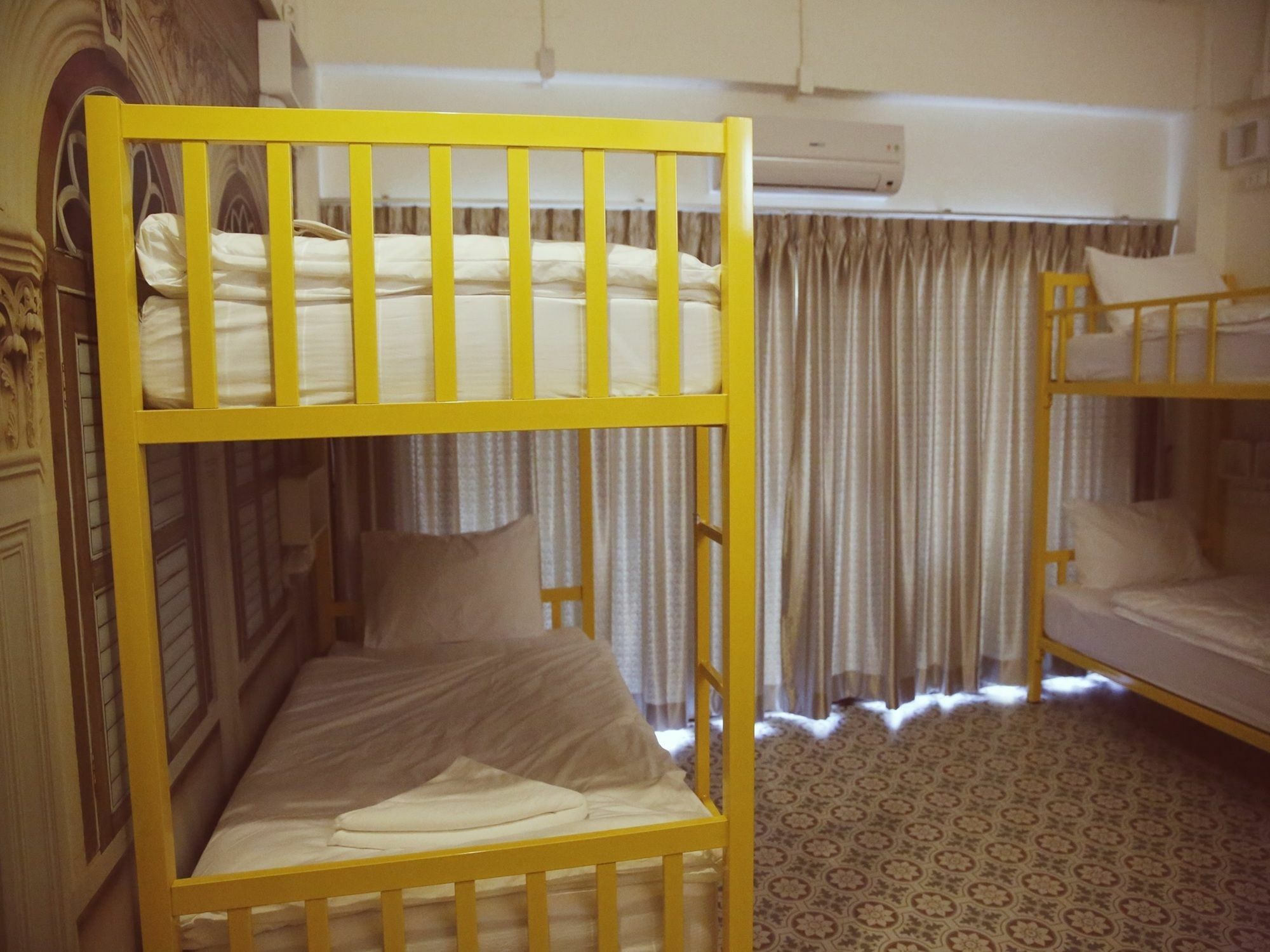 Albergue Sino @ Kata Phuket