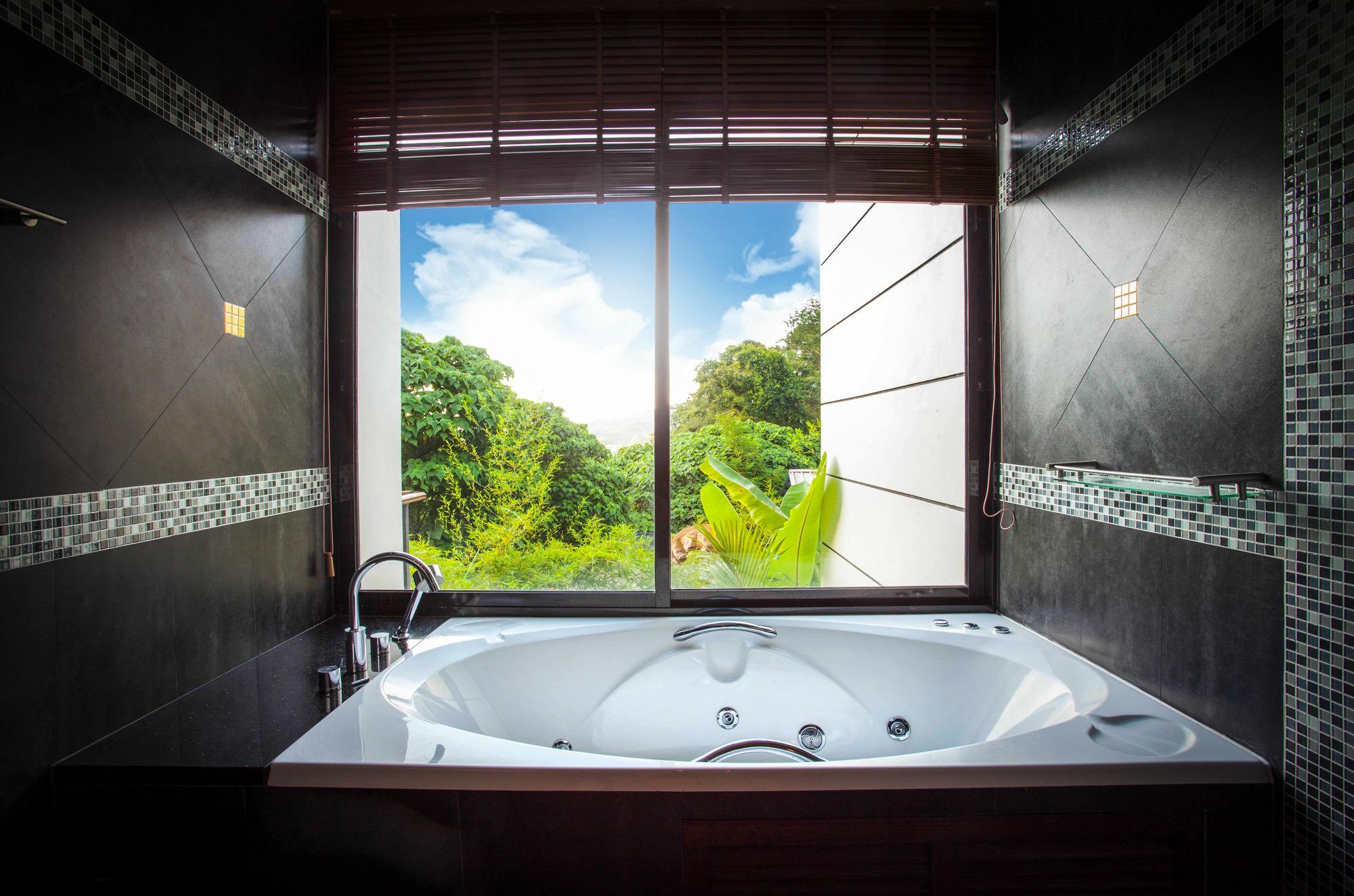 Luxury Pool Holiday home *