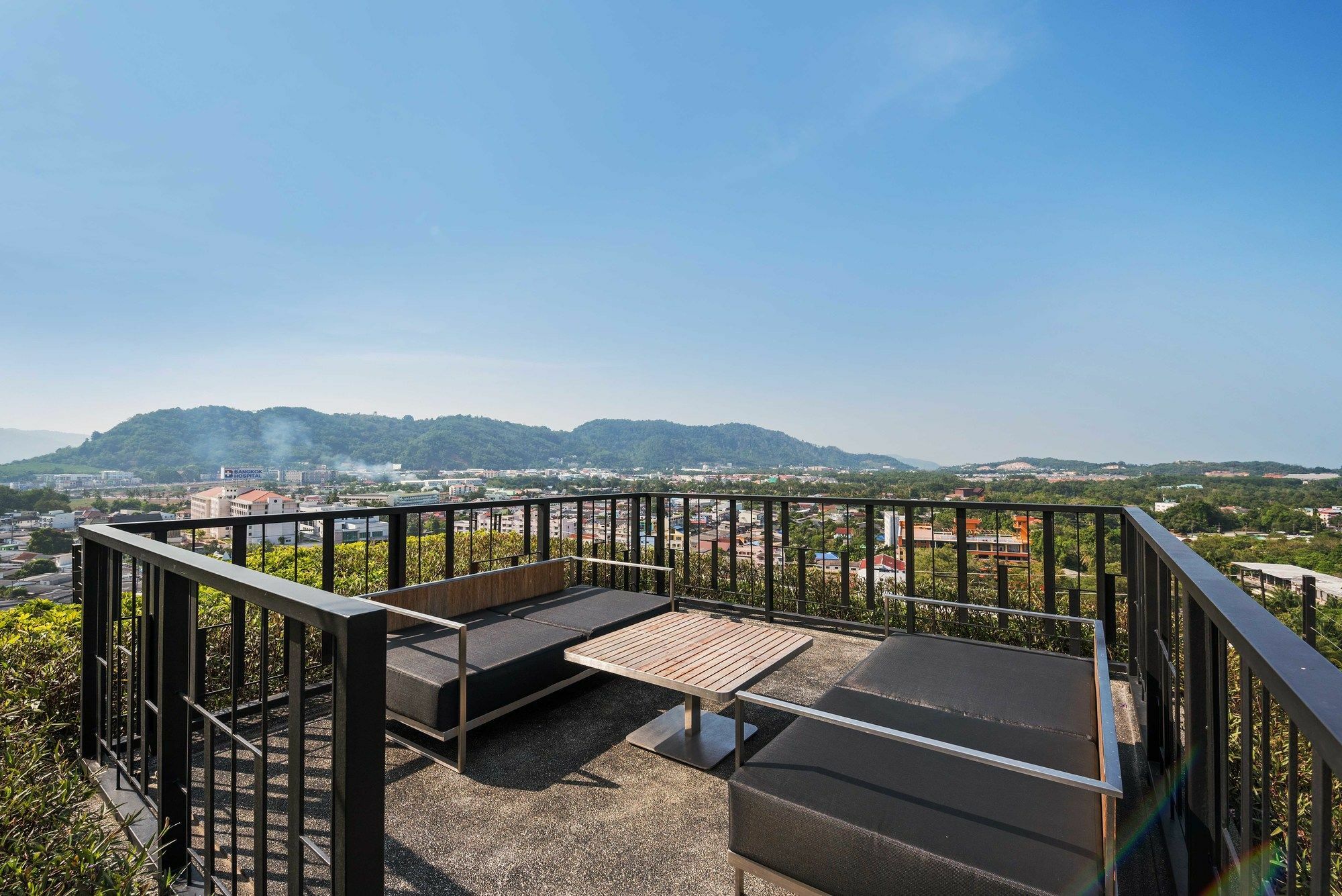 Apartment Favstay - The Base Height Phuket *