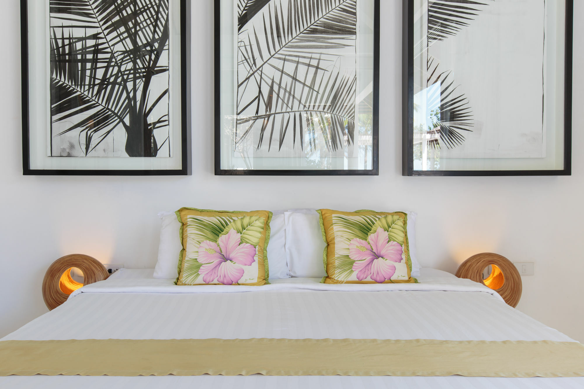 Mia Beach, And Events Chaweng (Koh Samui)