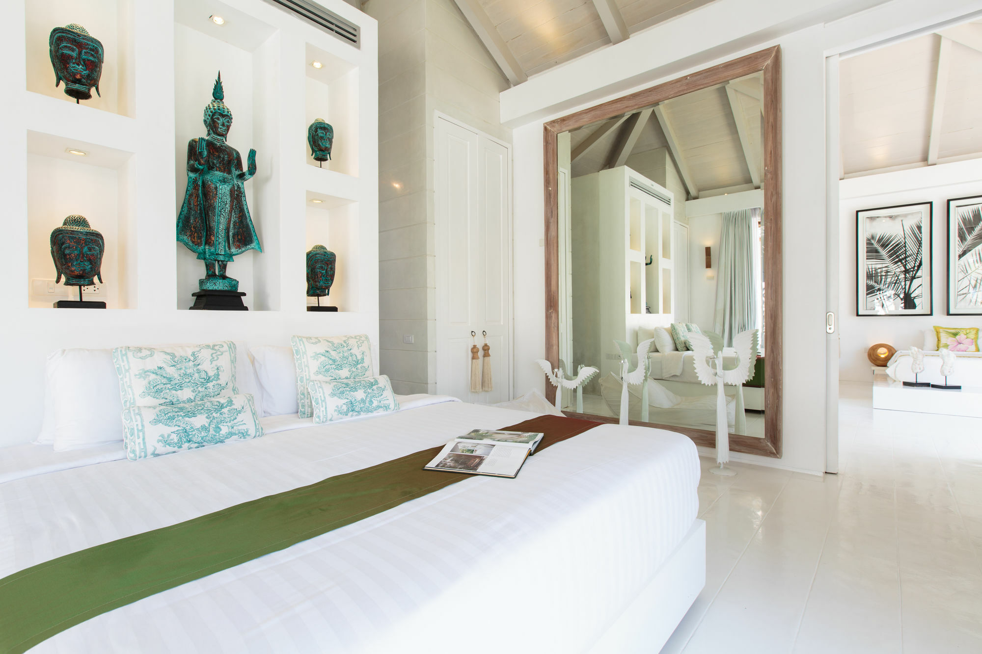 Mia Beach, And Events Chaweng (Koh Samui)
