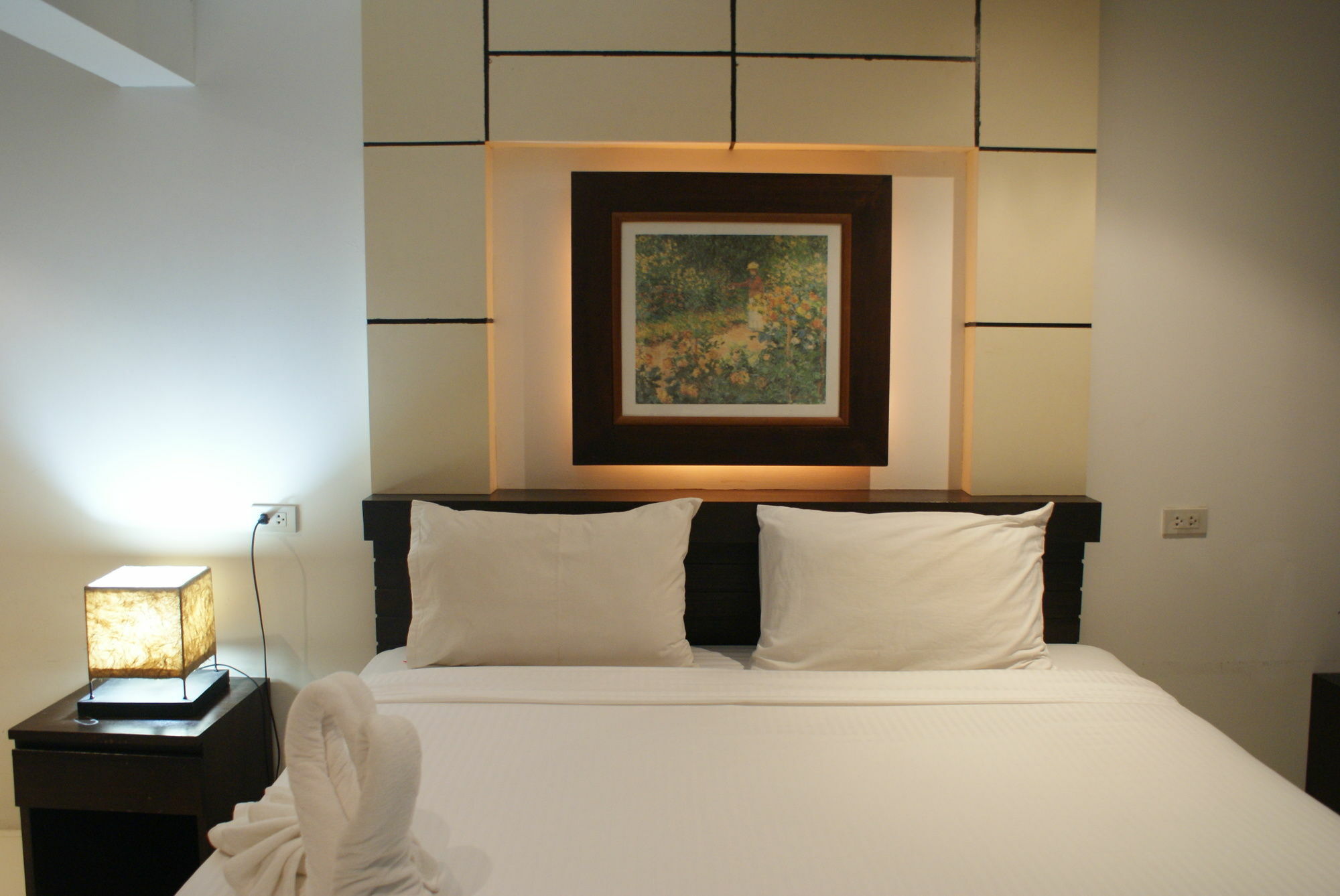 New International Hotel 2*