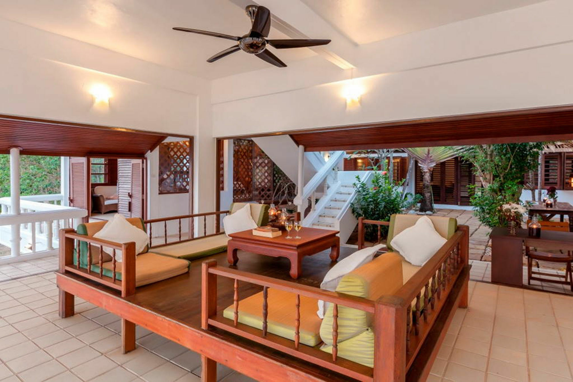 Baan Khunying - Secluded Phuket Beachfront Villa Pousada