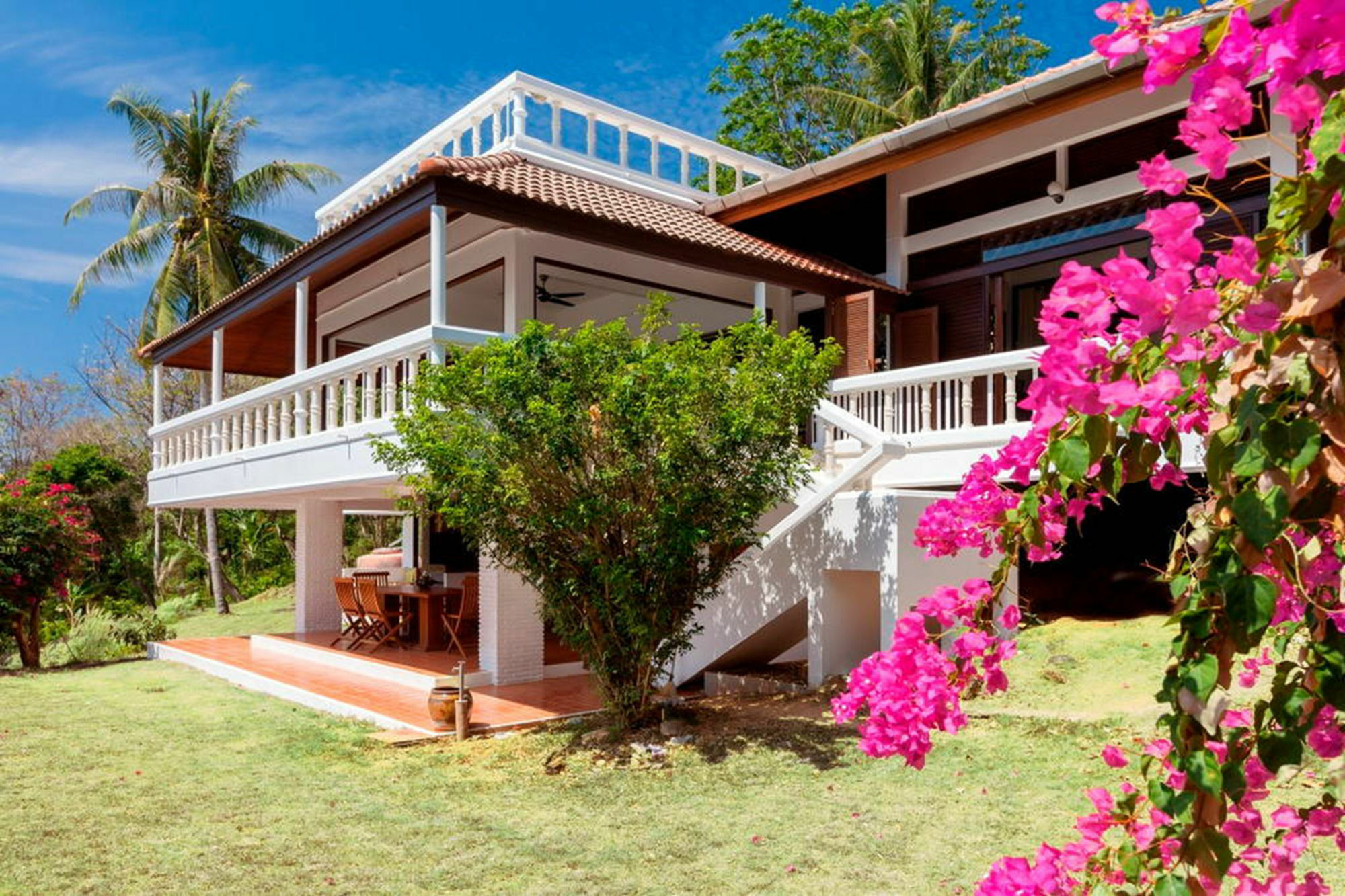 Baan Khunying - Secluded Phuket Beachfront Villa Pousada