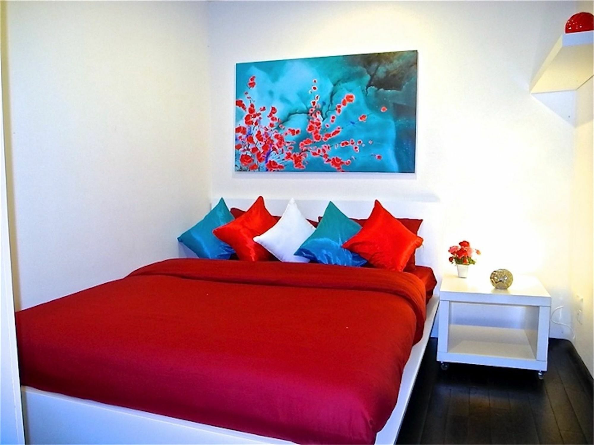Apartment Title 2 Bedrooms *