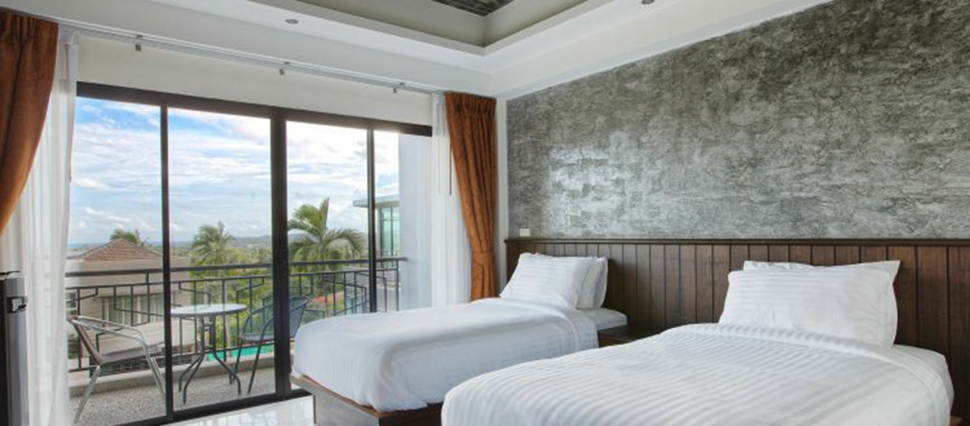 Resort Again At 3*