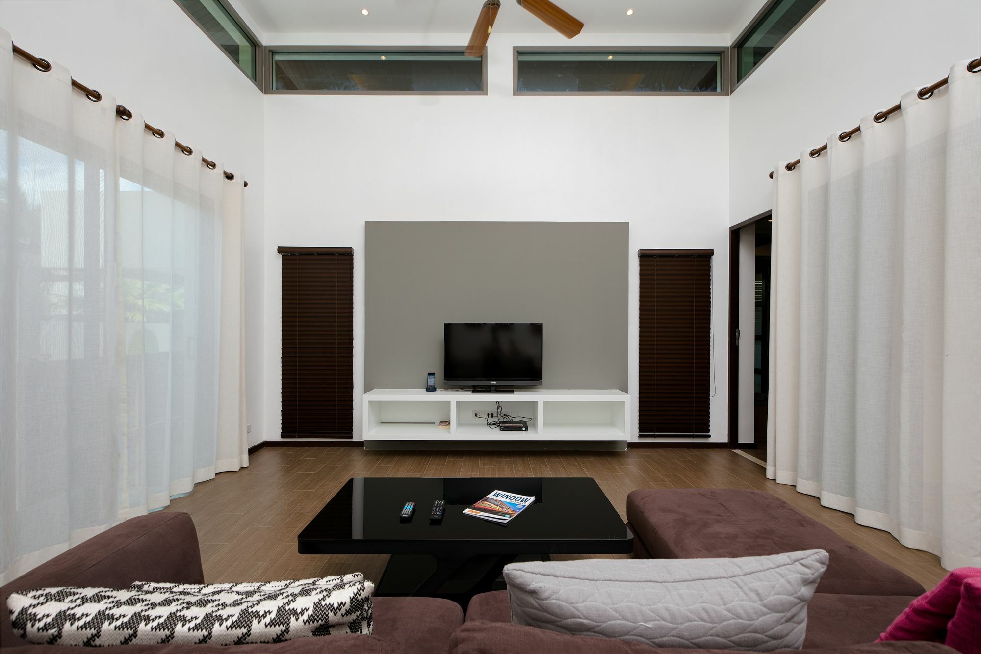 Bulan By Tropiclook *