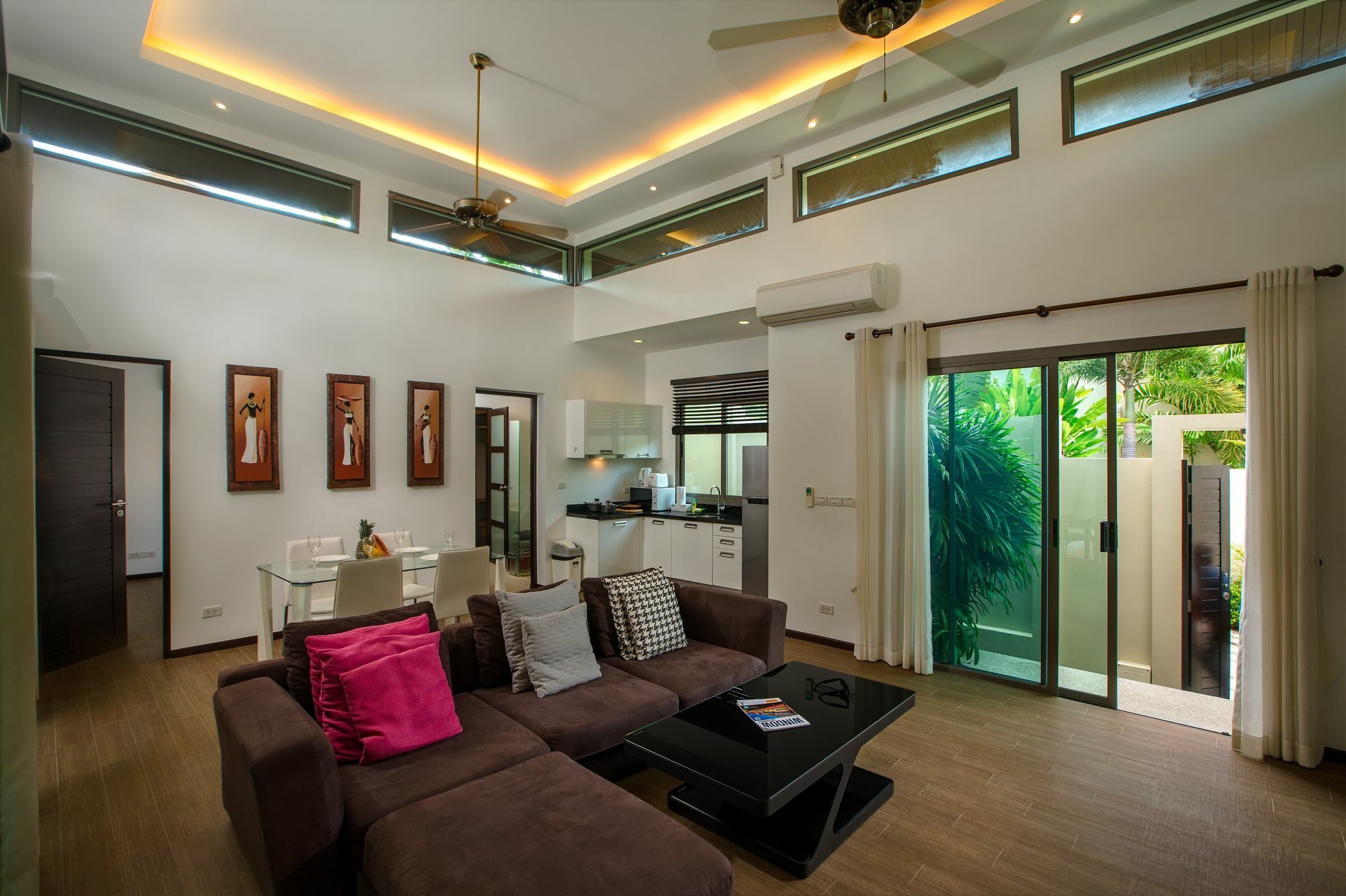 Bulan By Tropiclook