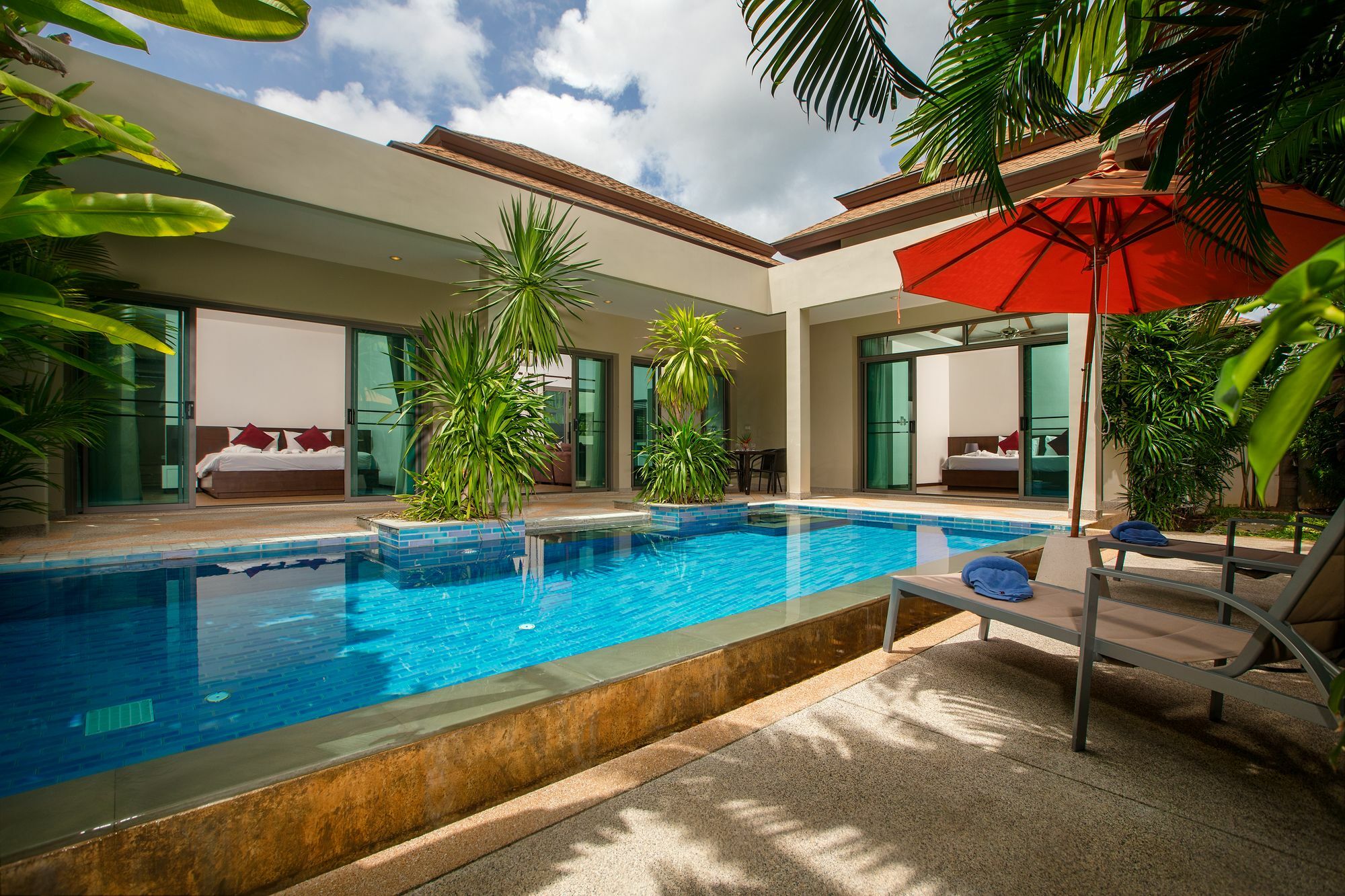 Bulan By Tropiclook