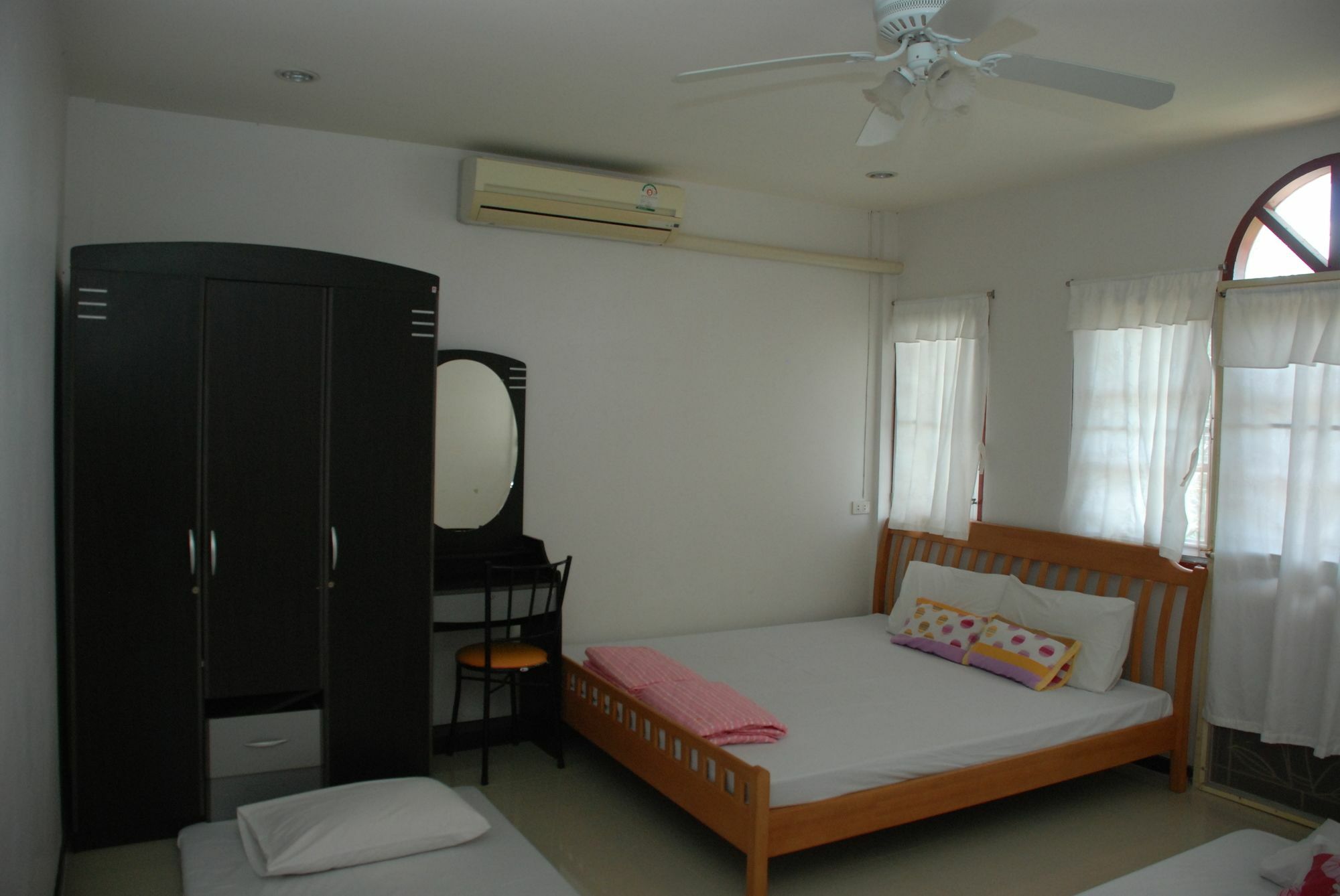 Baan Khun Nong Apartment