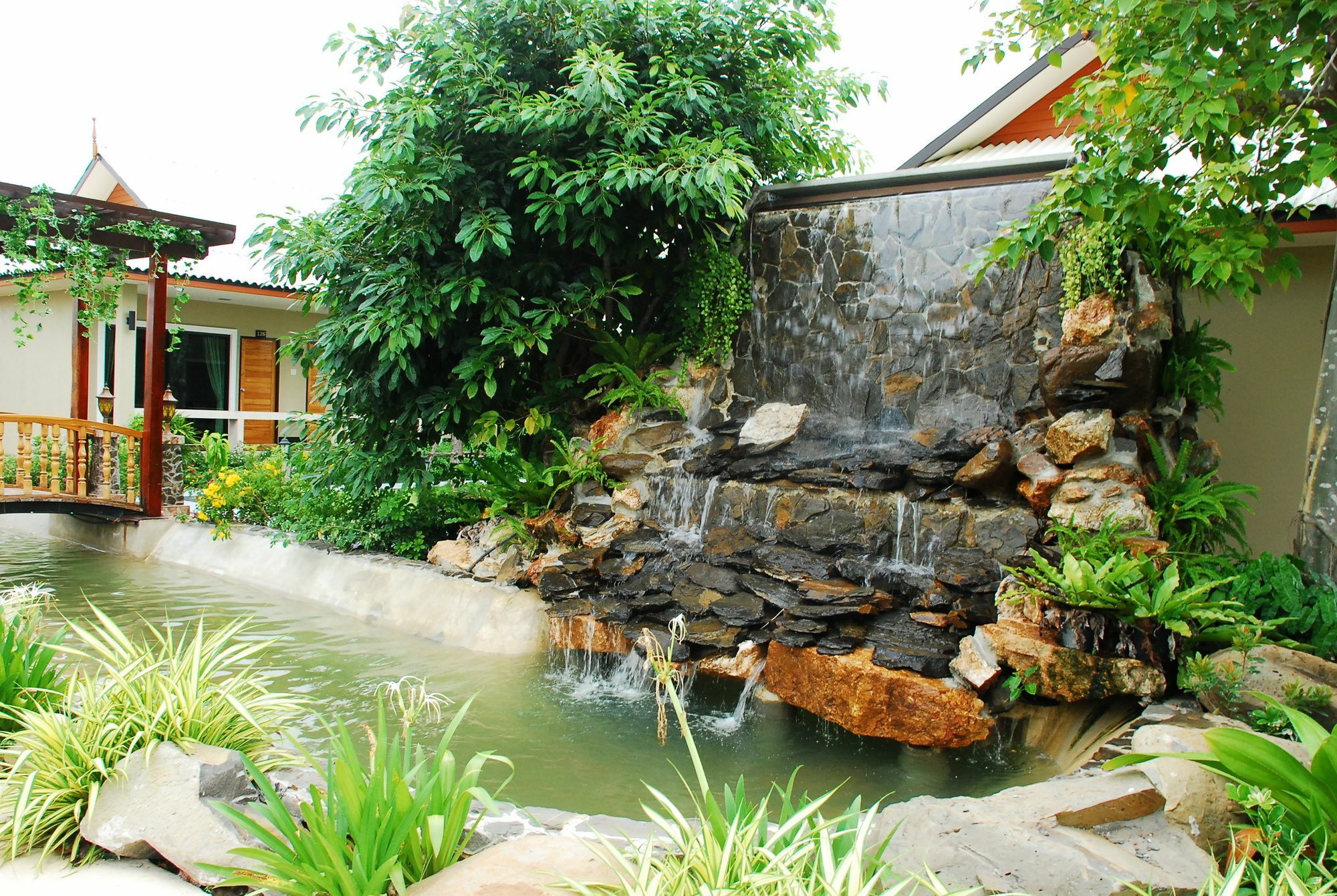 Tontan Resort Cha-Am