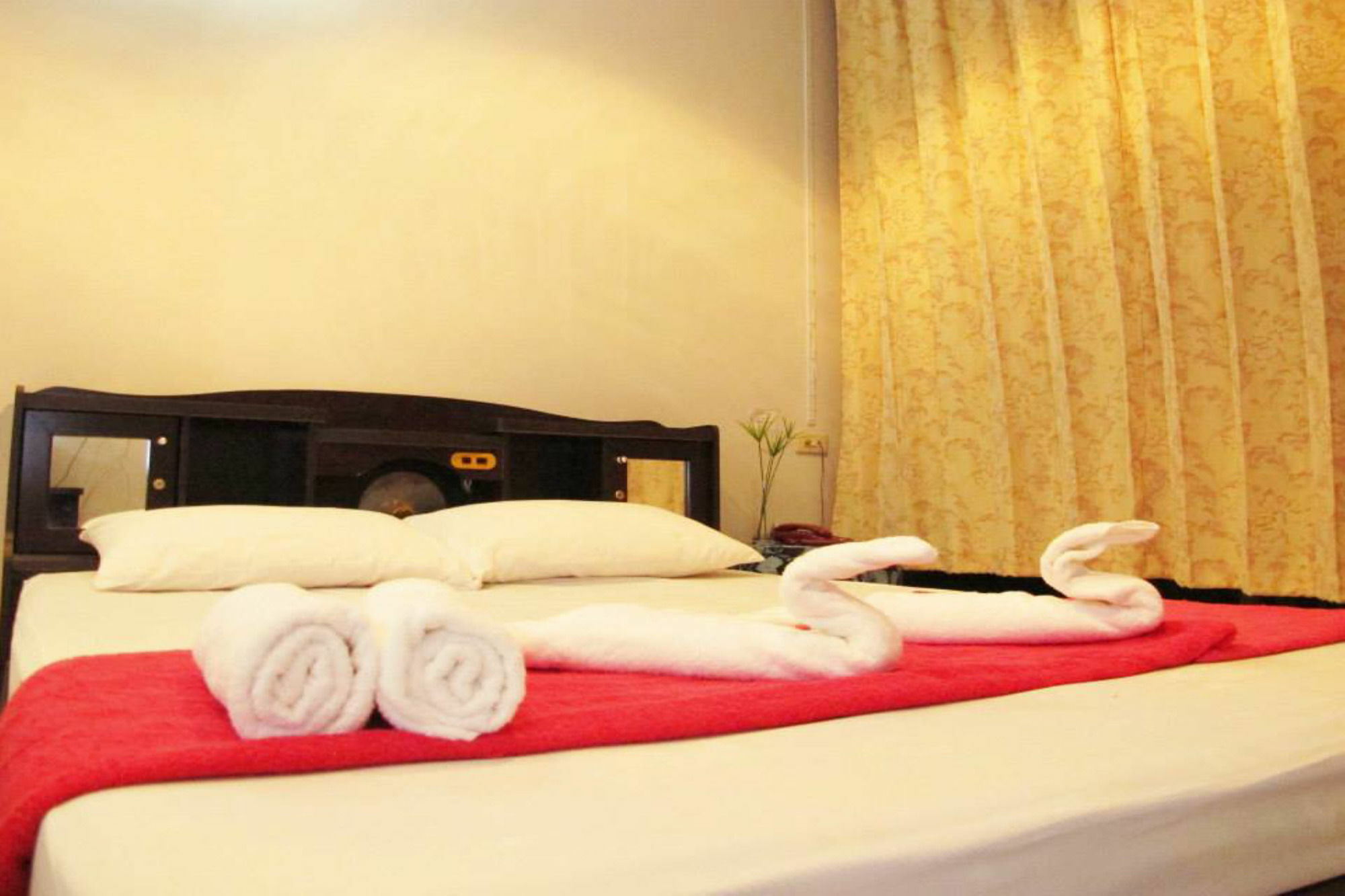 Rim Kaeng Hotel 2*