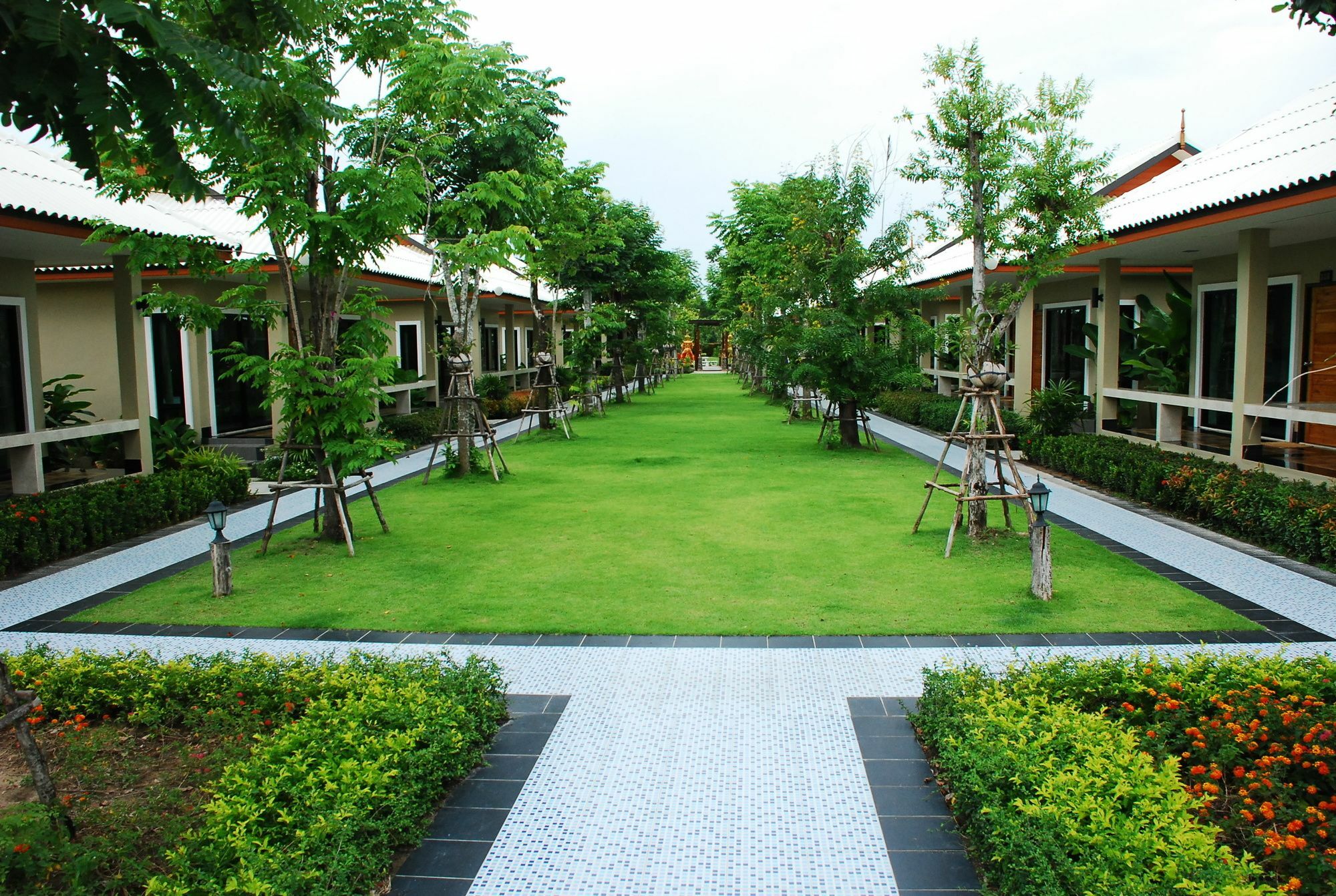 Tontan Resort Cha-Am