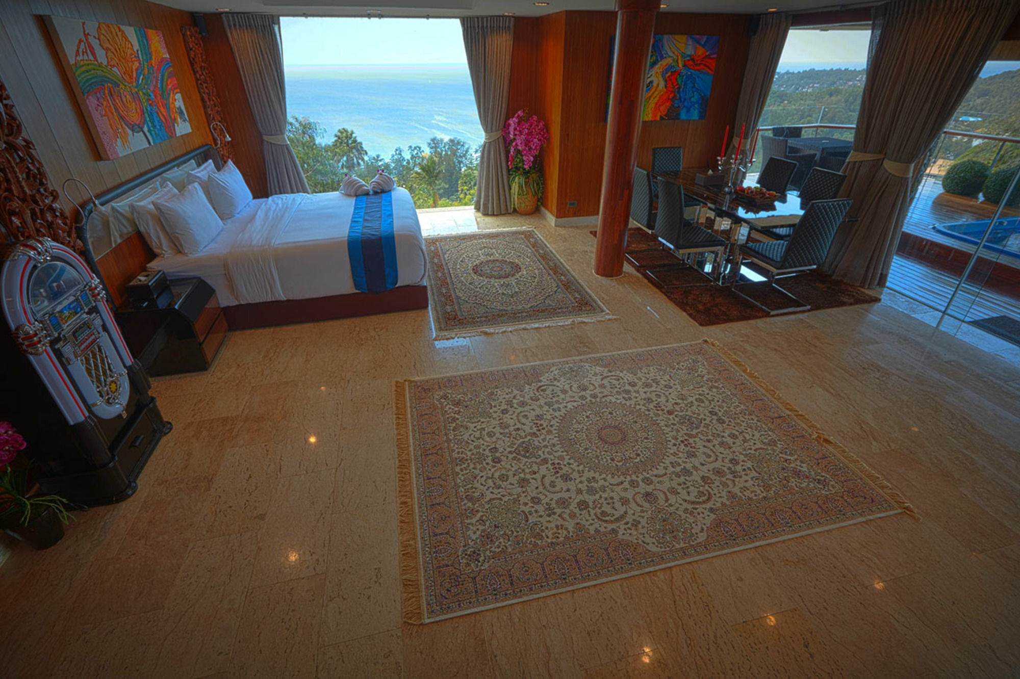 Villa Koi Signature