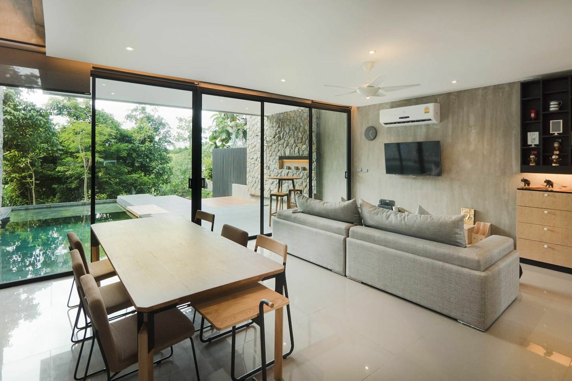Villa View *