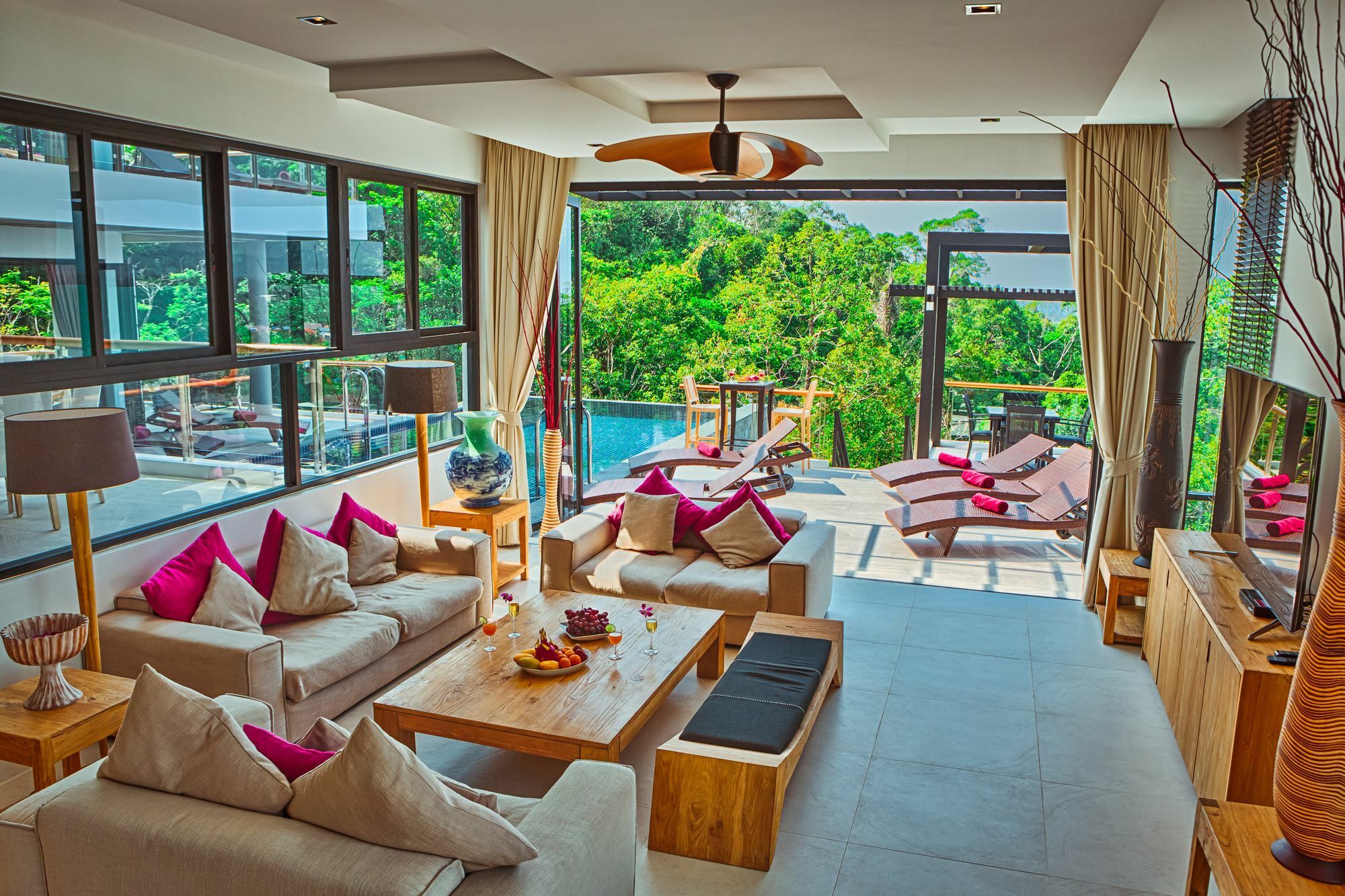 Fully Serviced Grand Luxury Time Phuket * Praia de Bang Tao