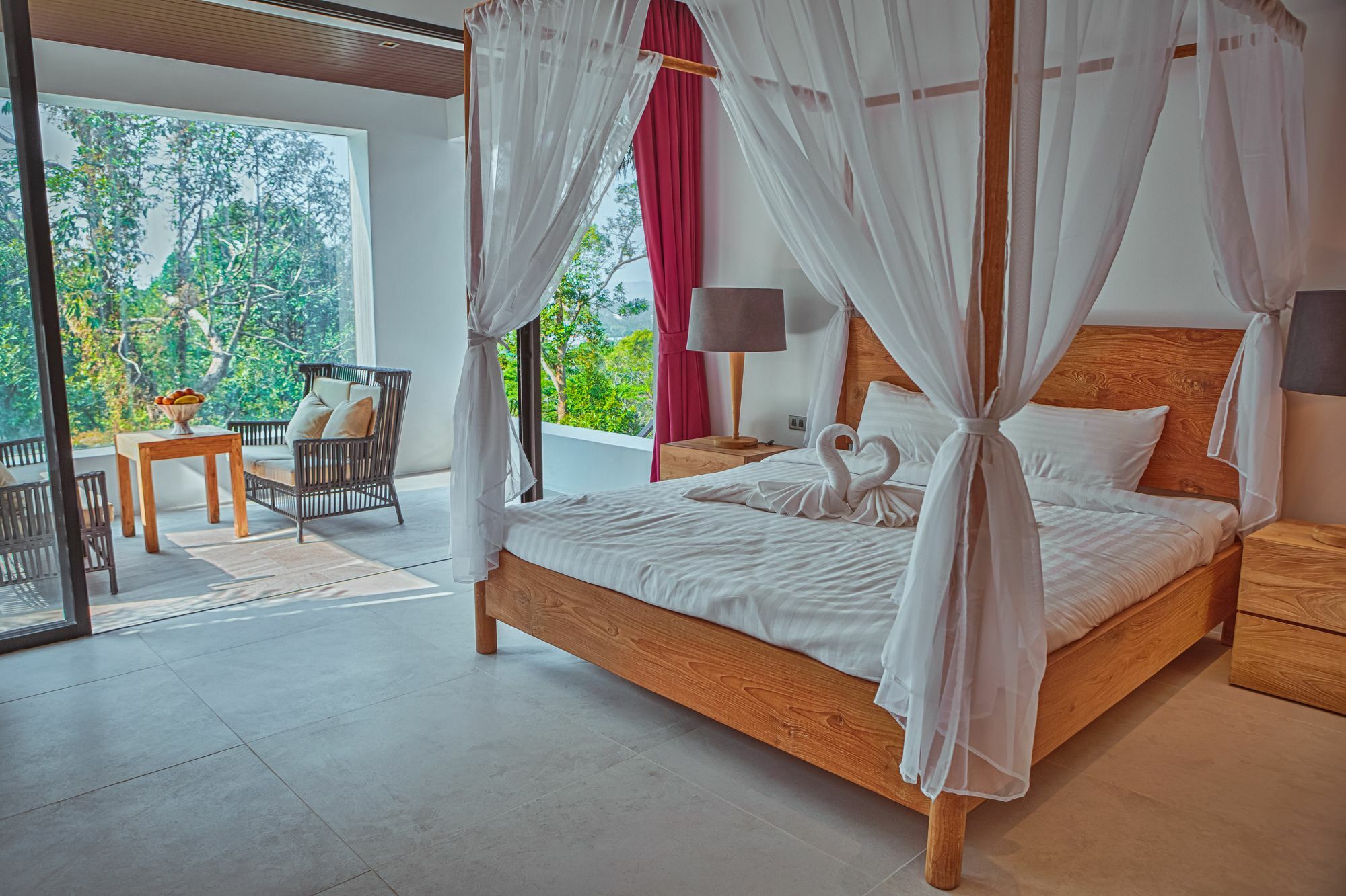 Fully Serviced Grand Luxury Time Phuket Pousada