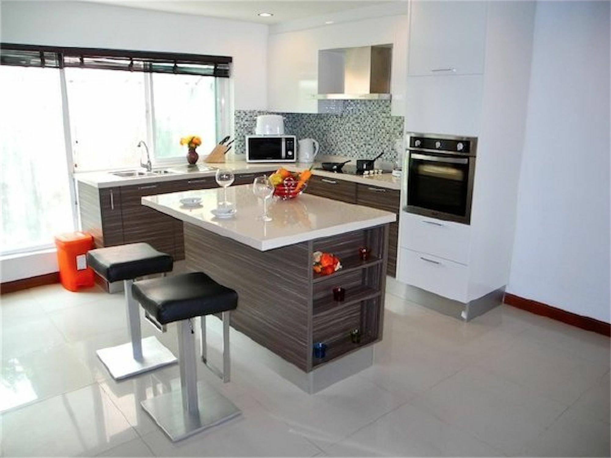 Apartment Sunrise 3 Bedrooms Modern In Nai Harn