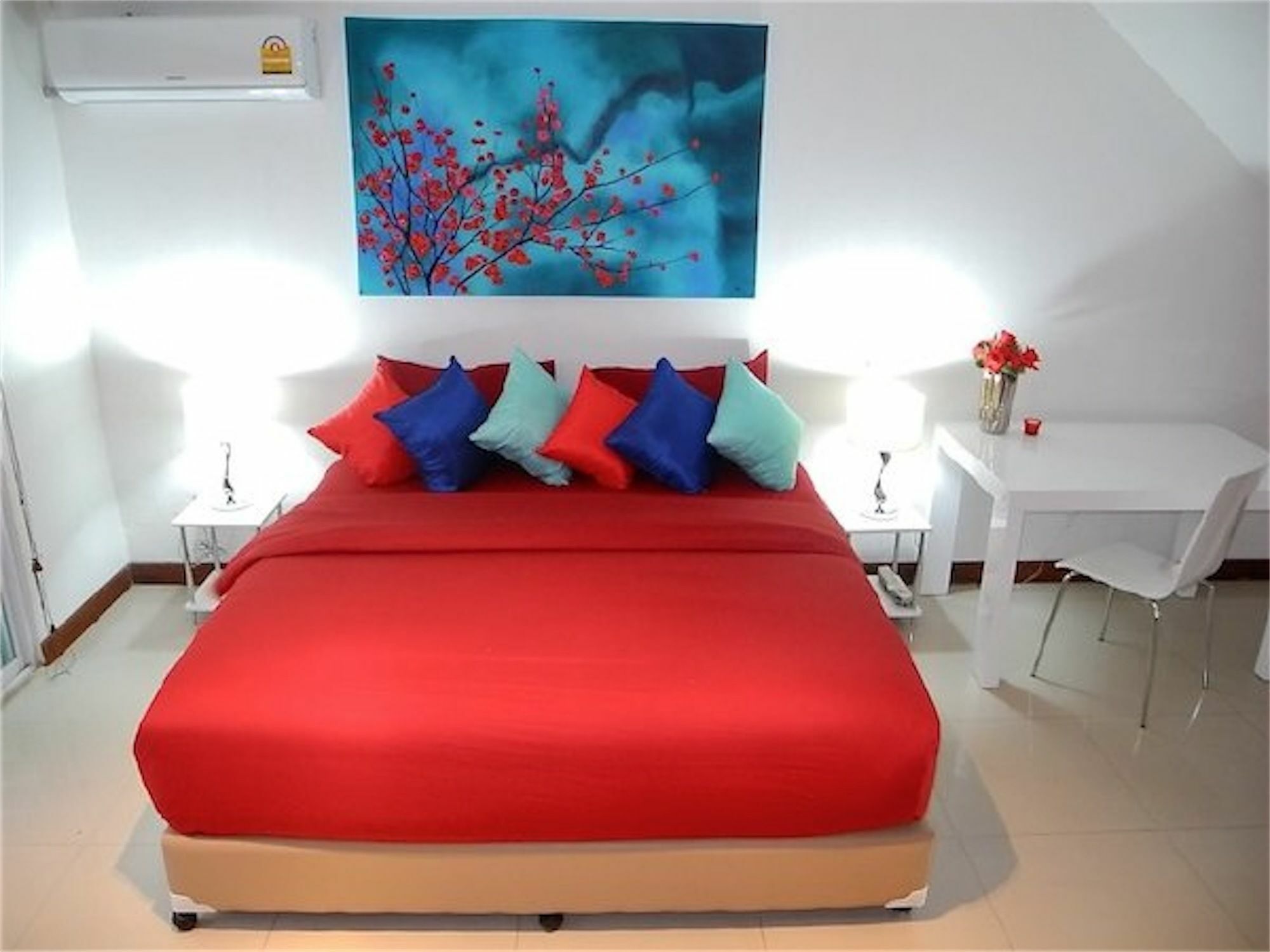 Sunrise 3 Bedrooms Modern In Nai Harn Rawai