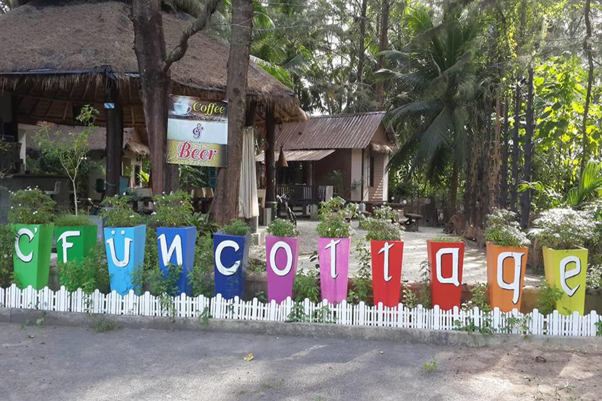 Cfun Resort Takua Thung
