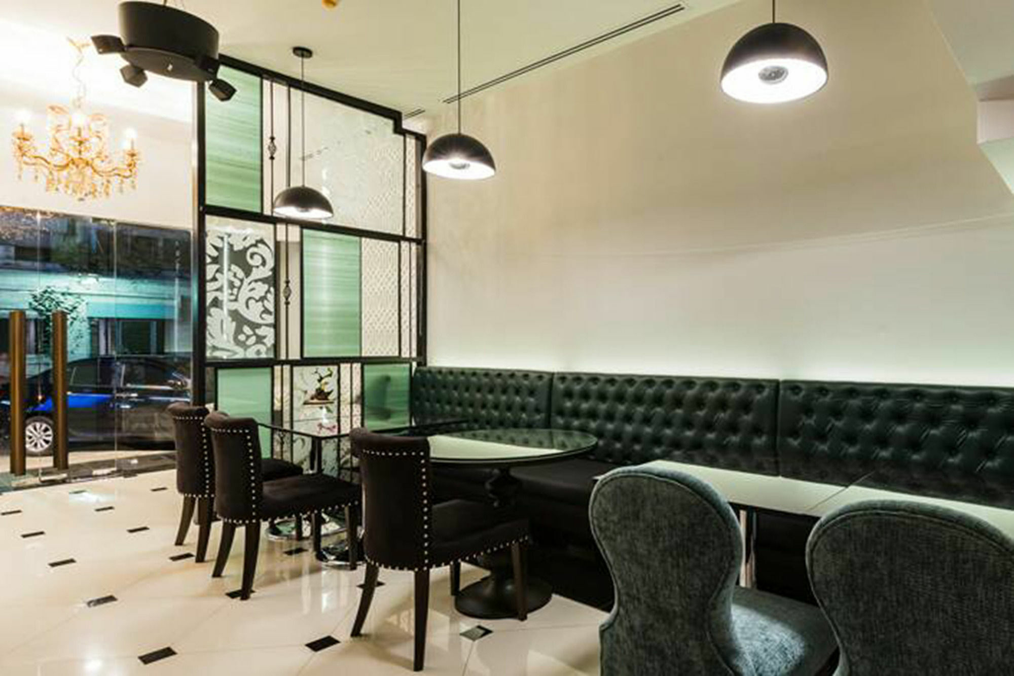 Hotel The Fah Silom 3*