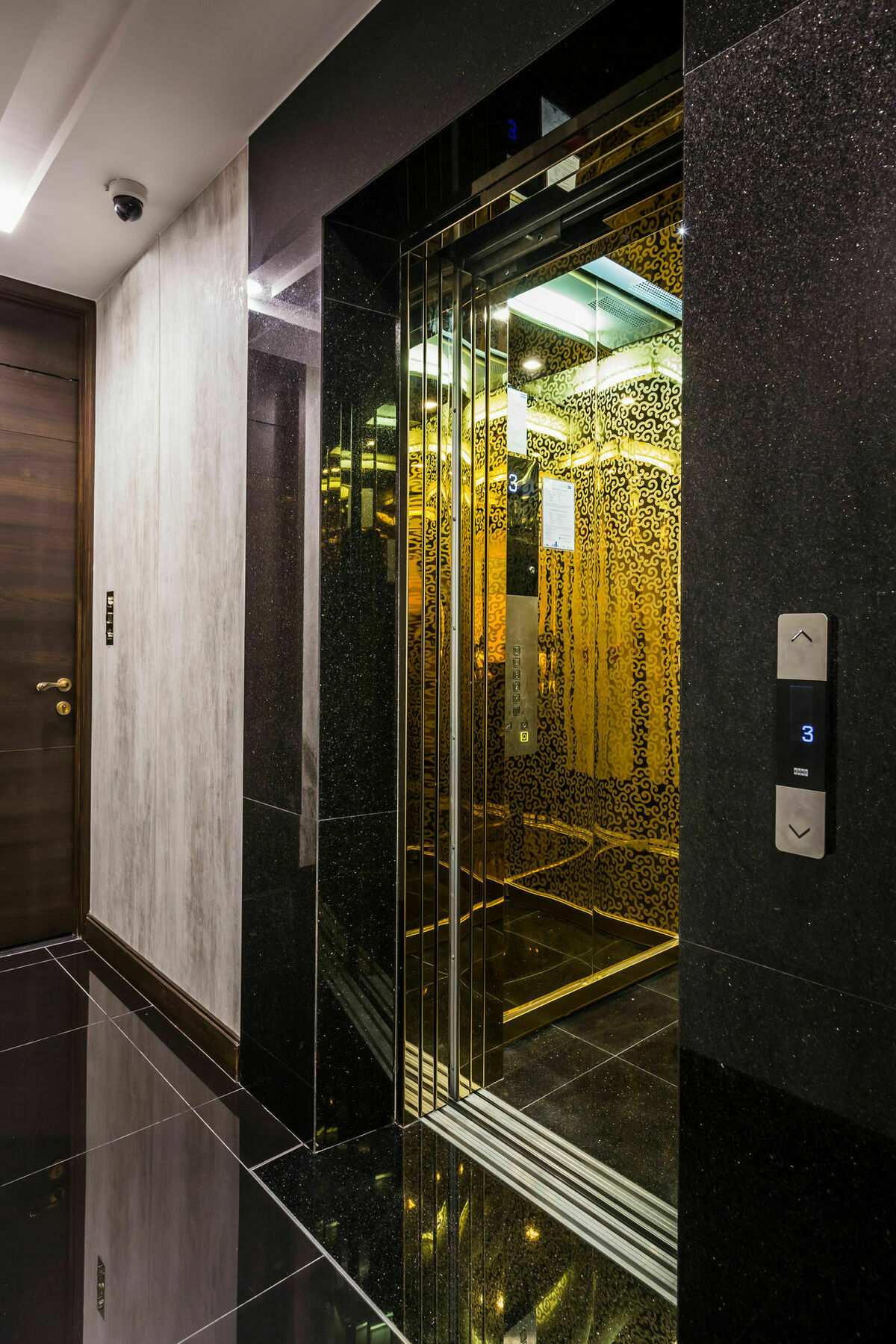 Hotel The Fah Silom 3*