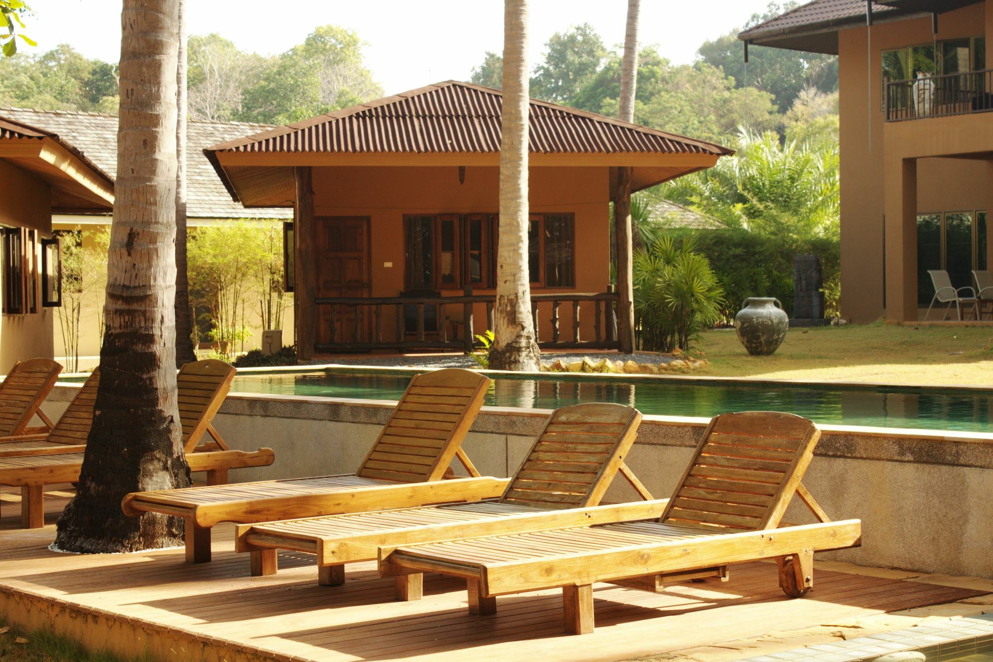 Melina Front Resort 4*
