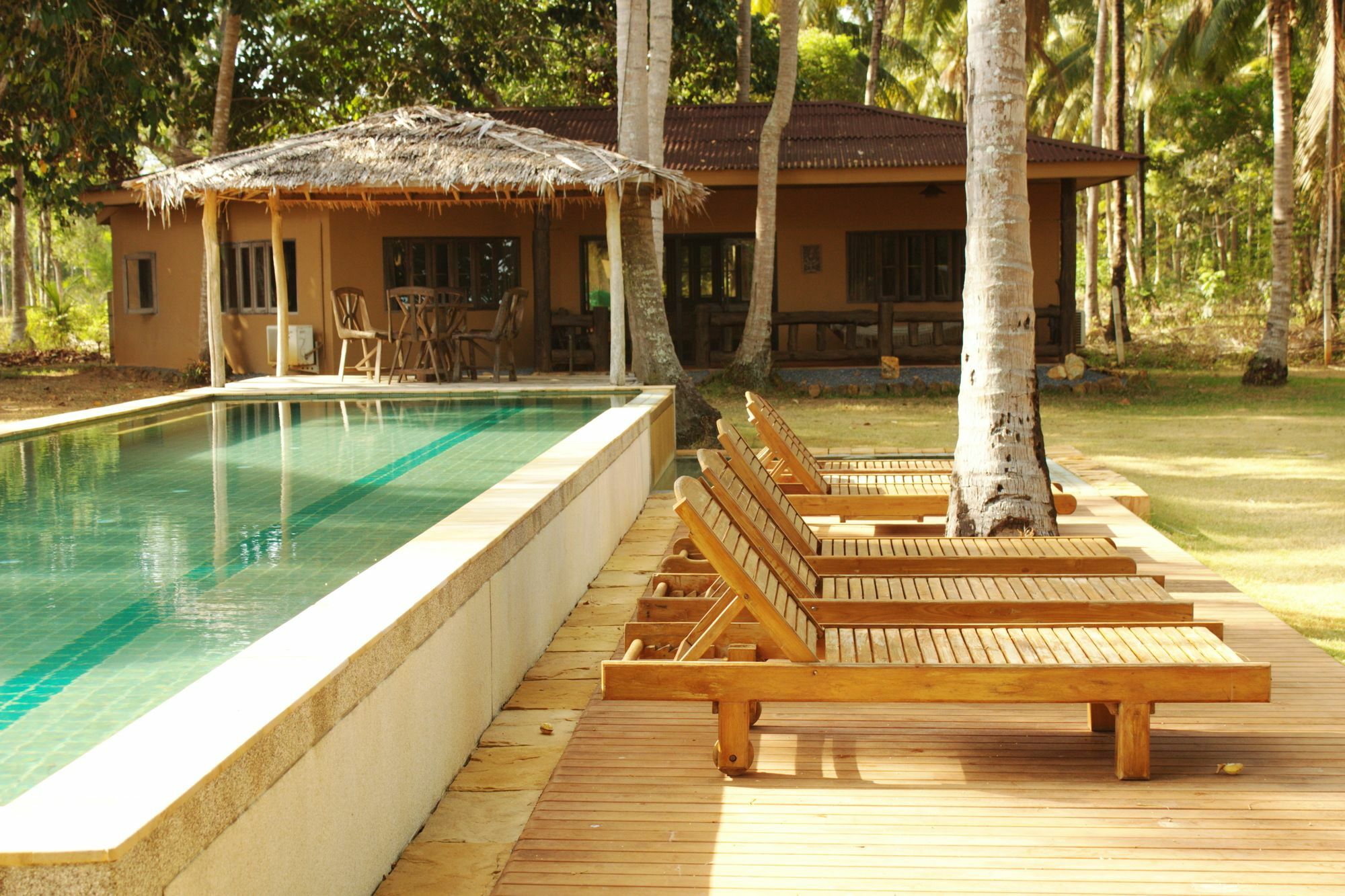 Resort Melina Front Tha Lane Bay
