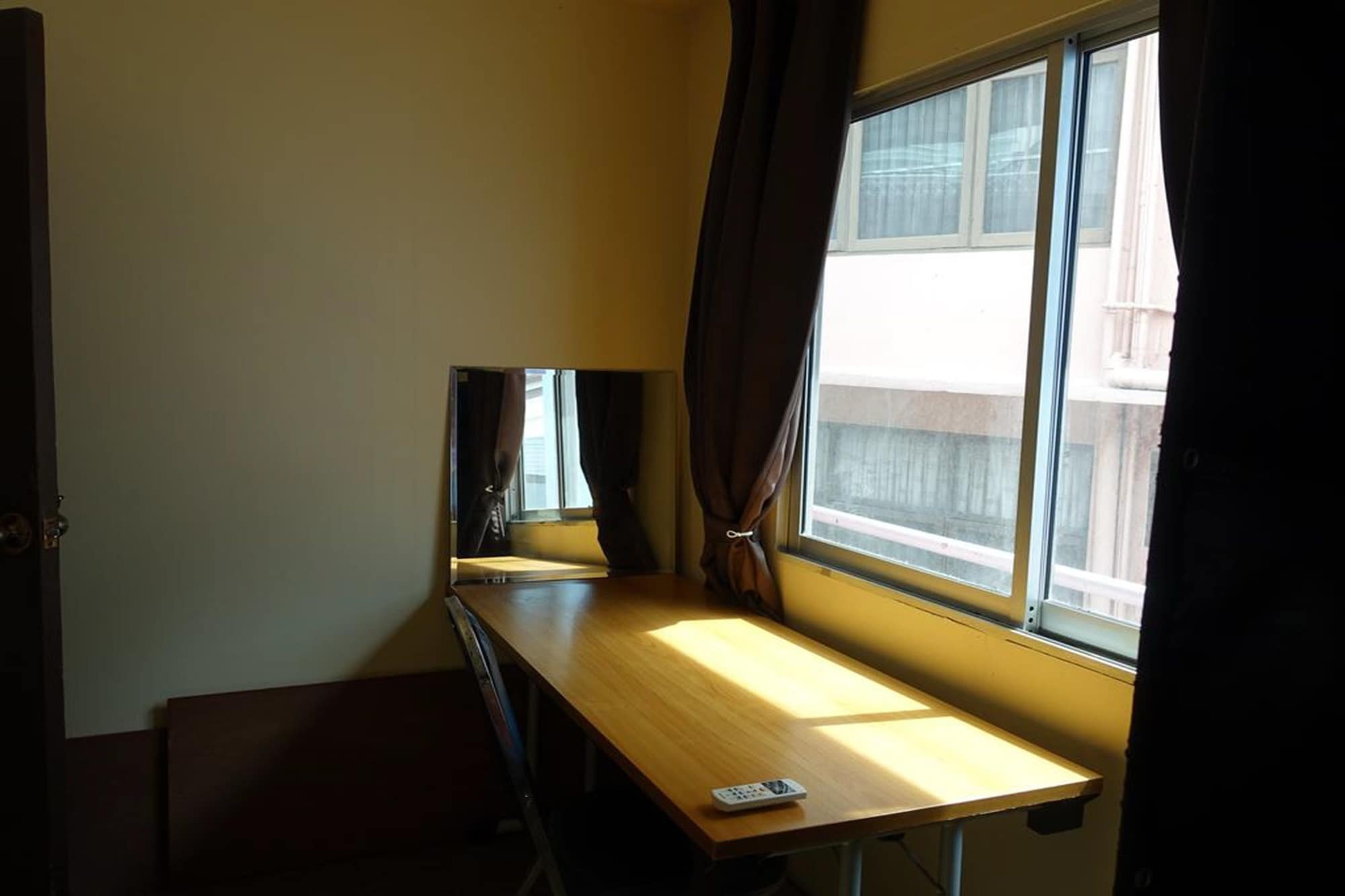 Guest house Cb Ekkamai 2*