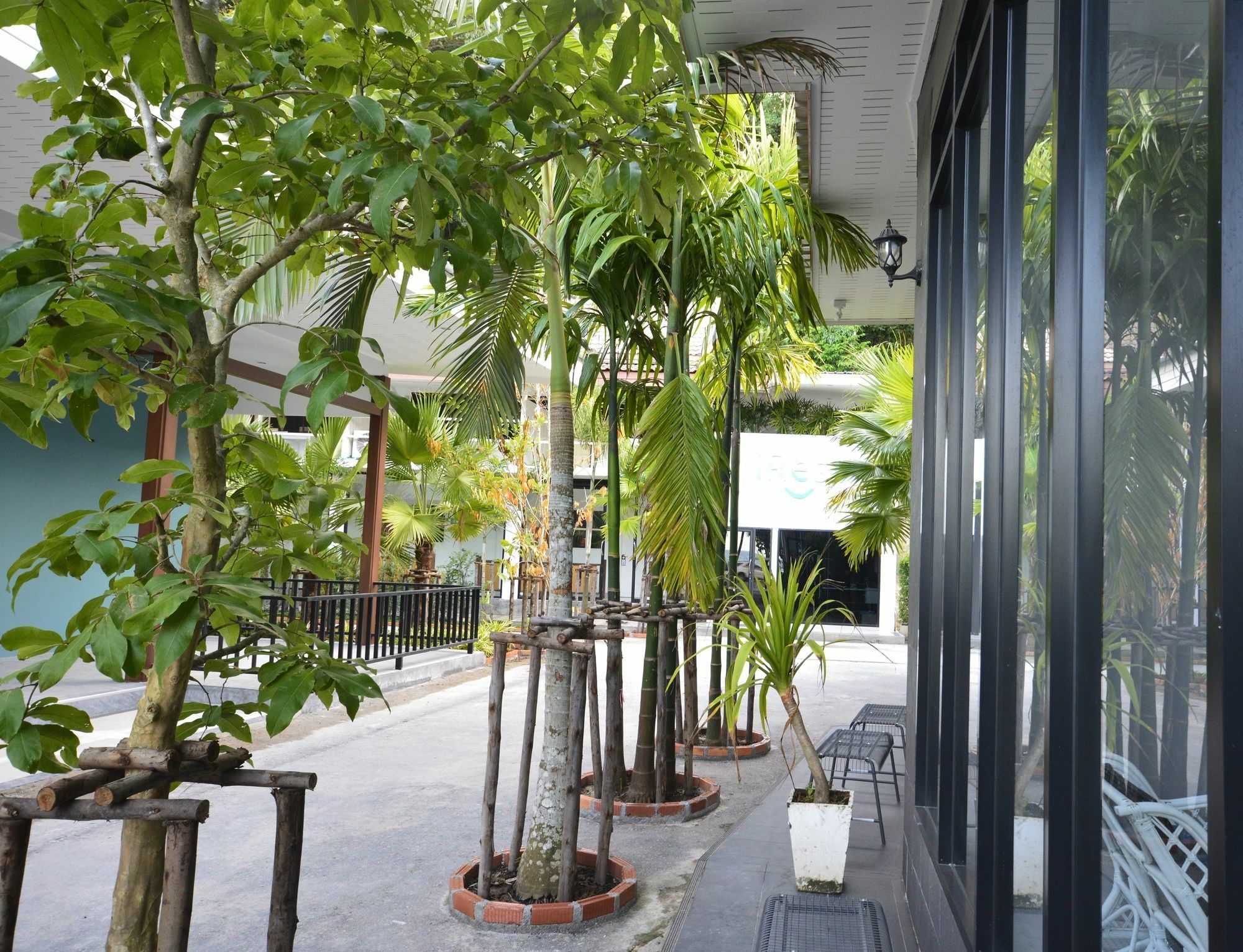 Irest Seafront Hostel