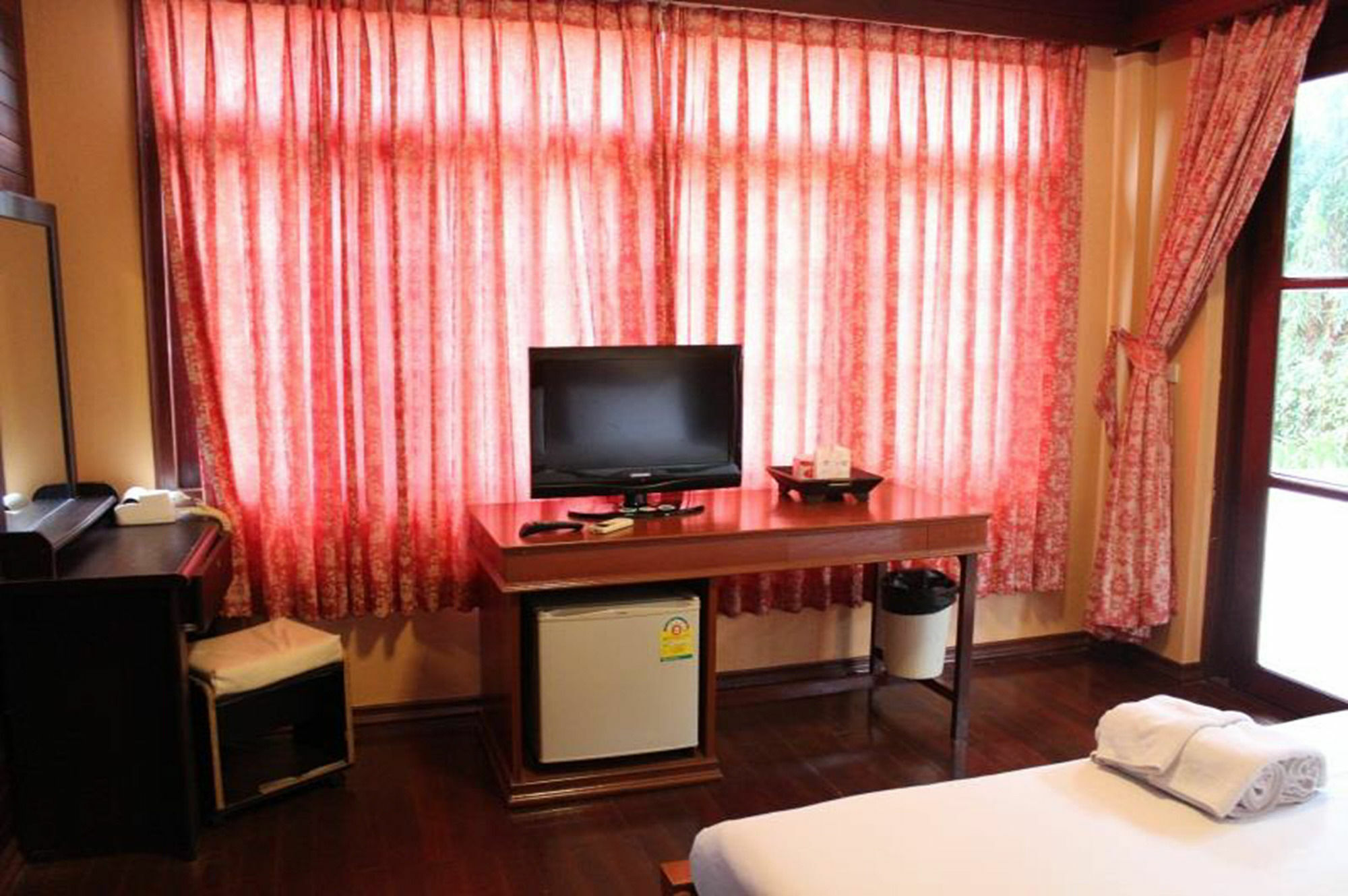 Hotel Koh Chang Grand Cabana Klong Prao Beach
