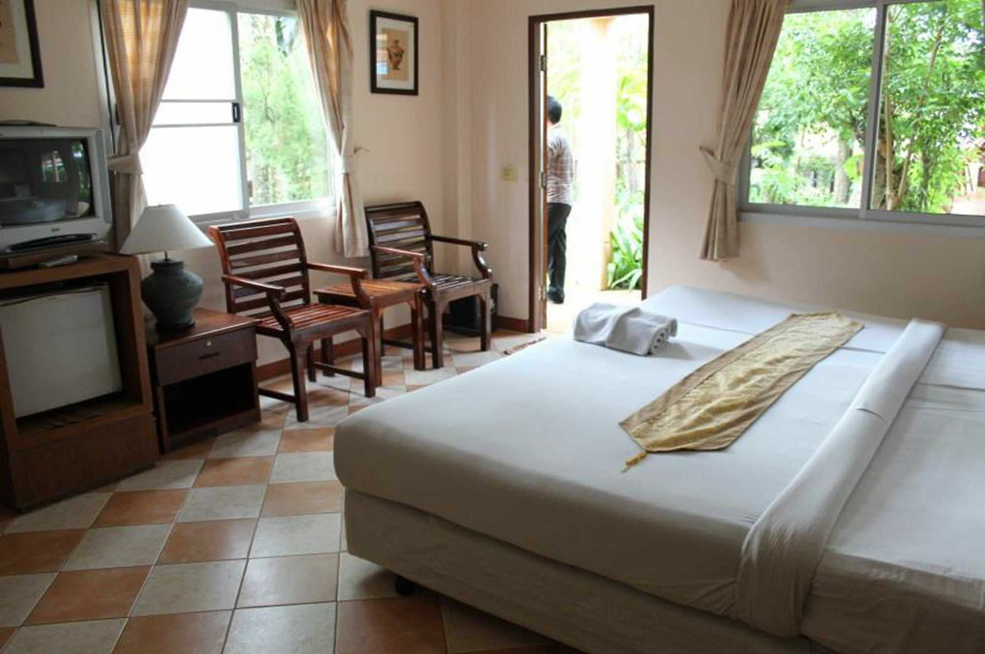 Koh Chang Grand Cabana