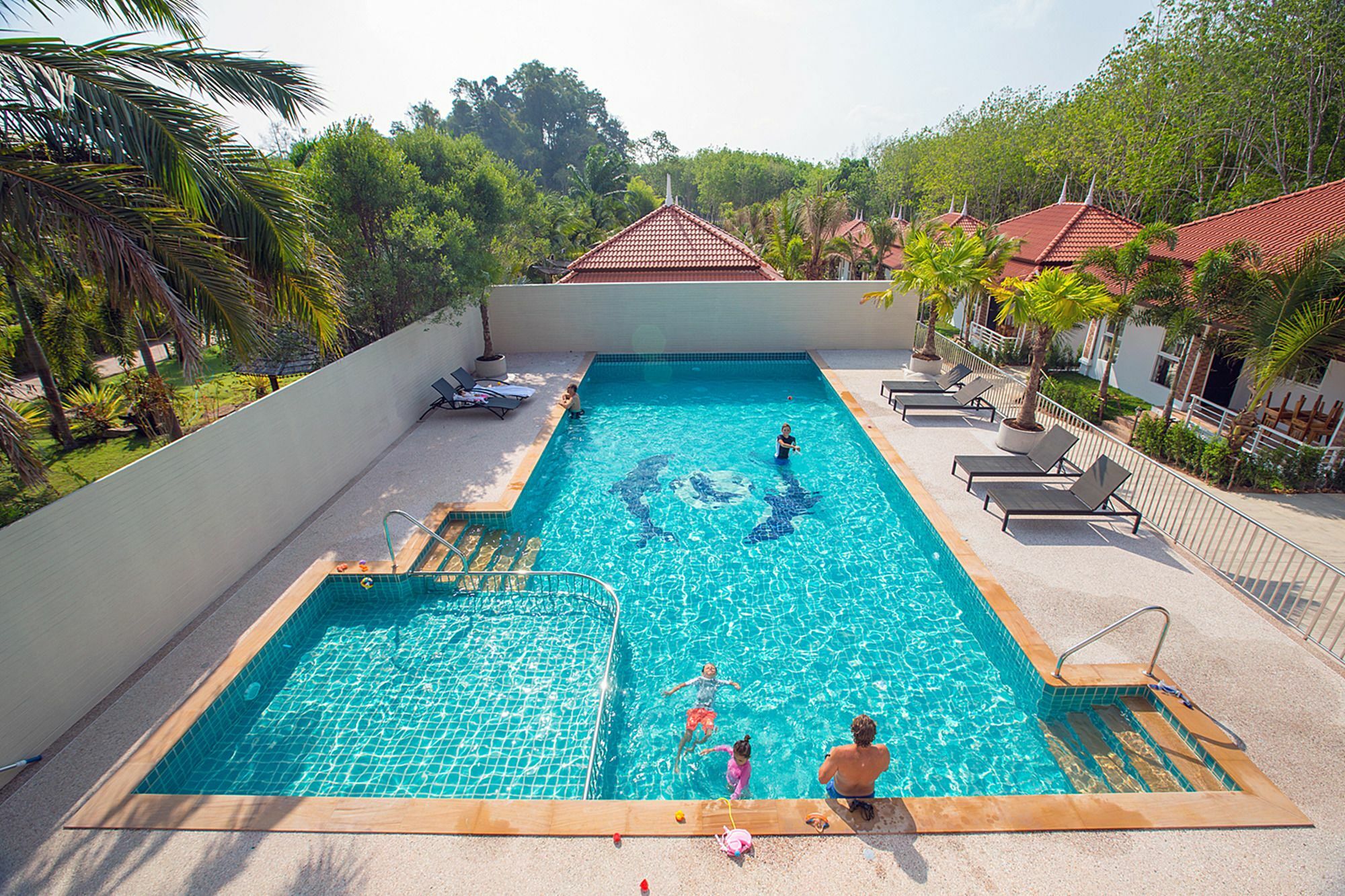 Lux Family Krabi 4*