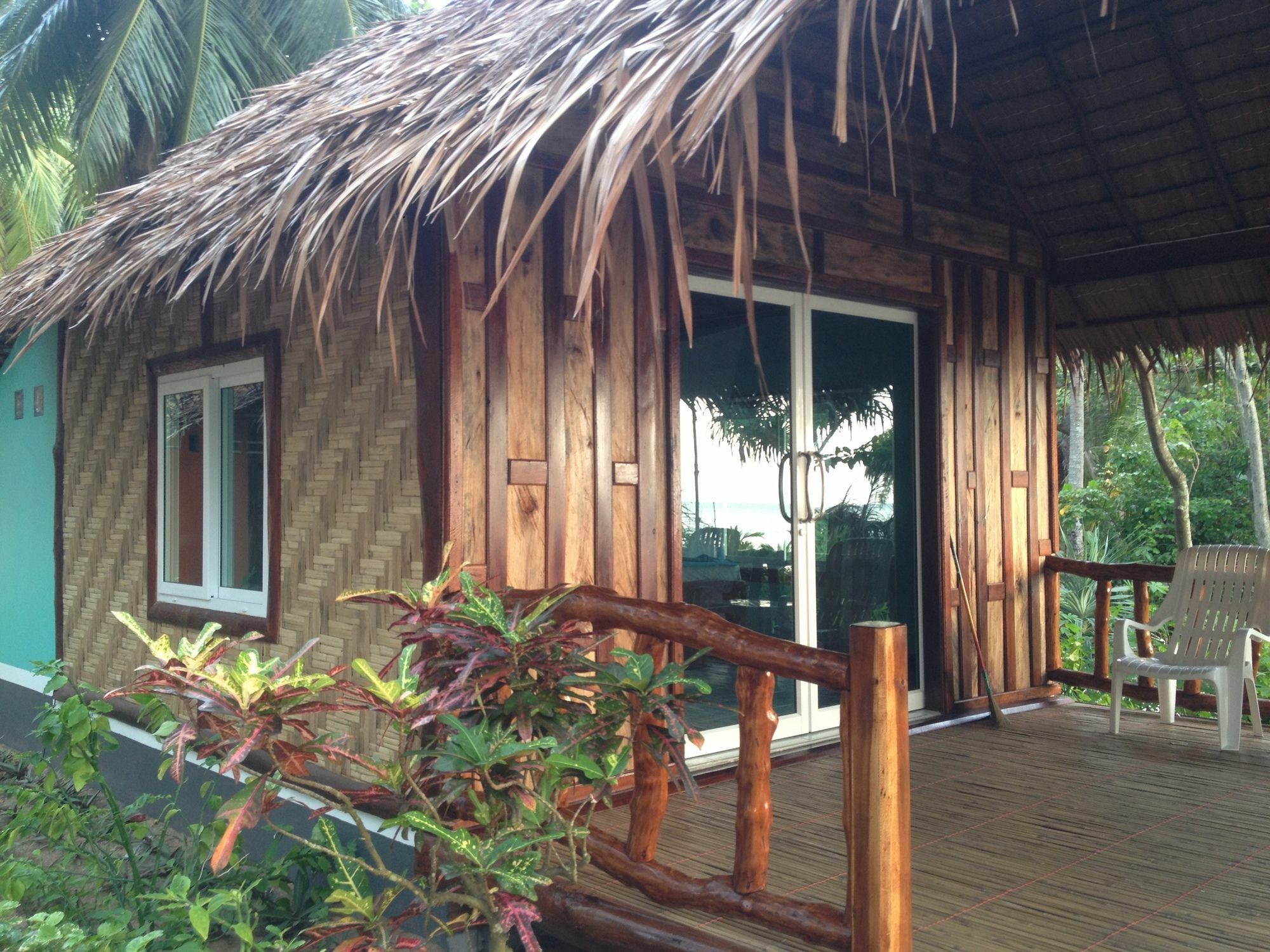 Koh Jum Freeda Nuea Khlong
