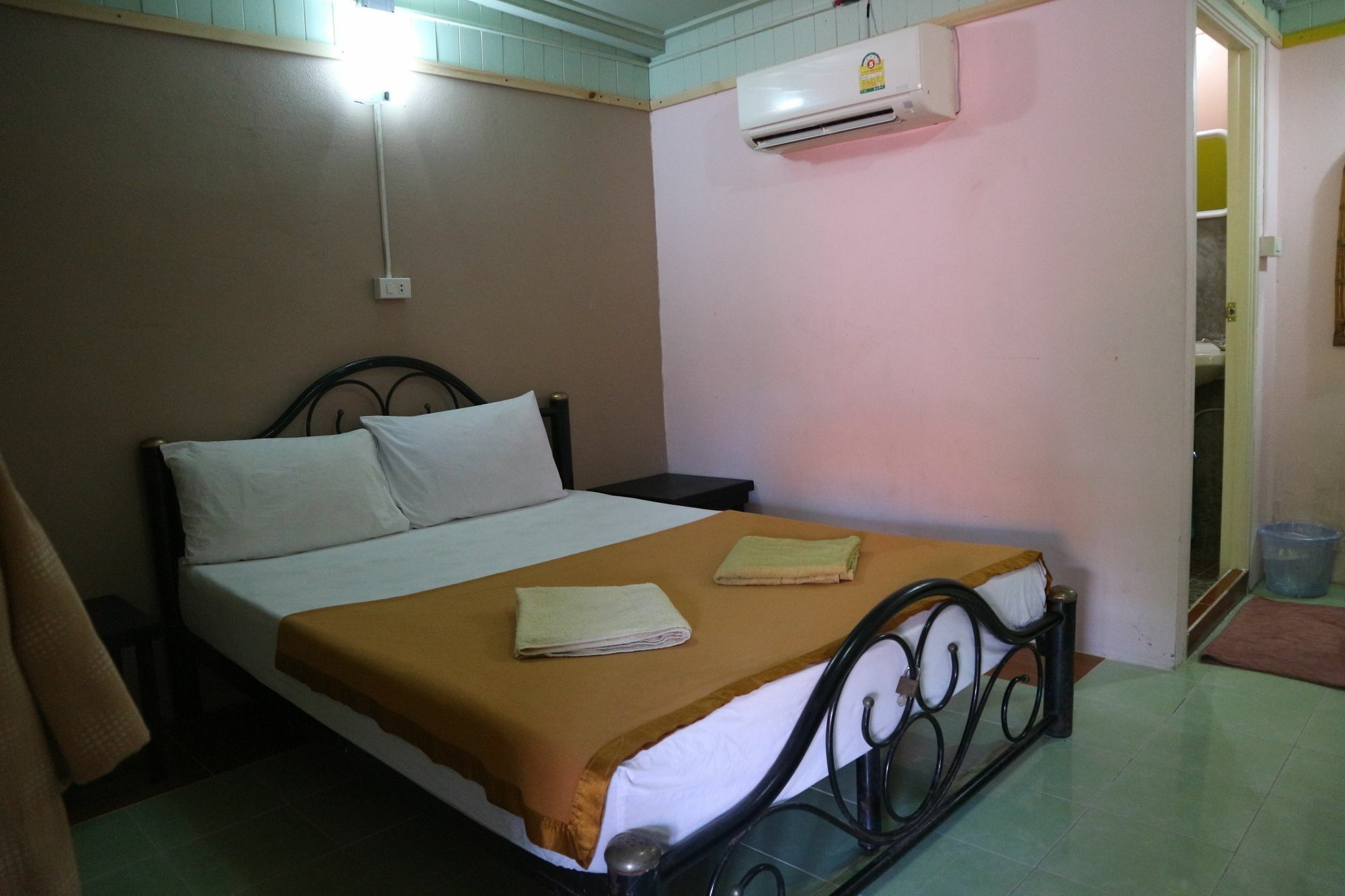 Film House 2* Phi Phi Don