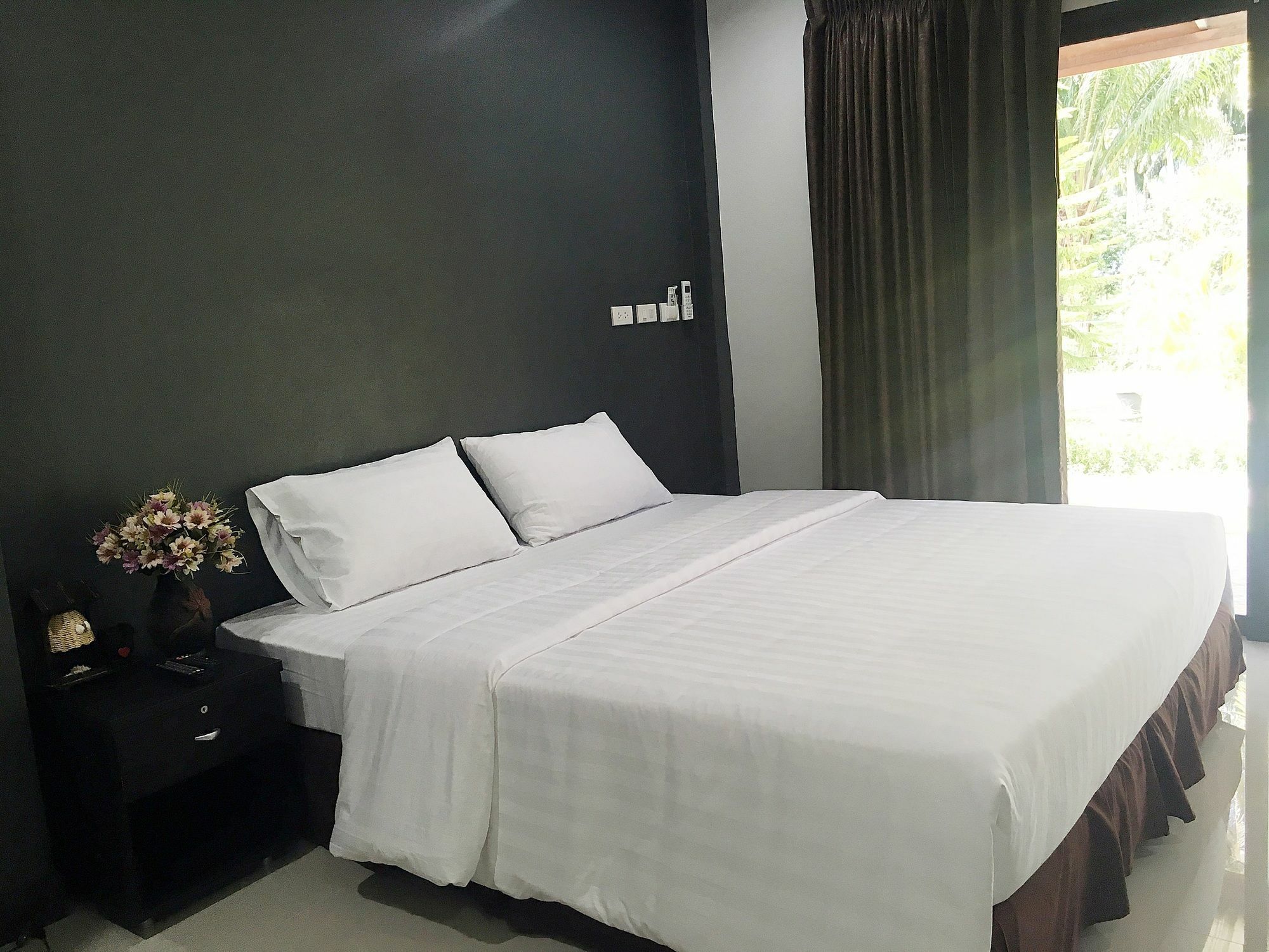 The Jasmine Hotel 2*